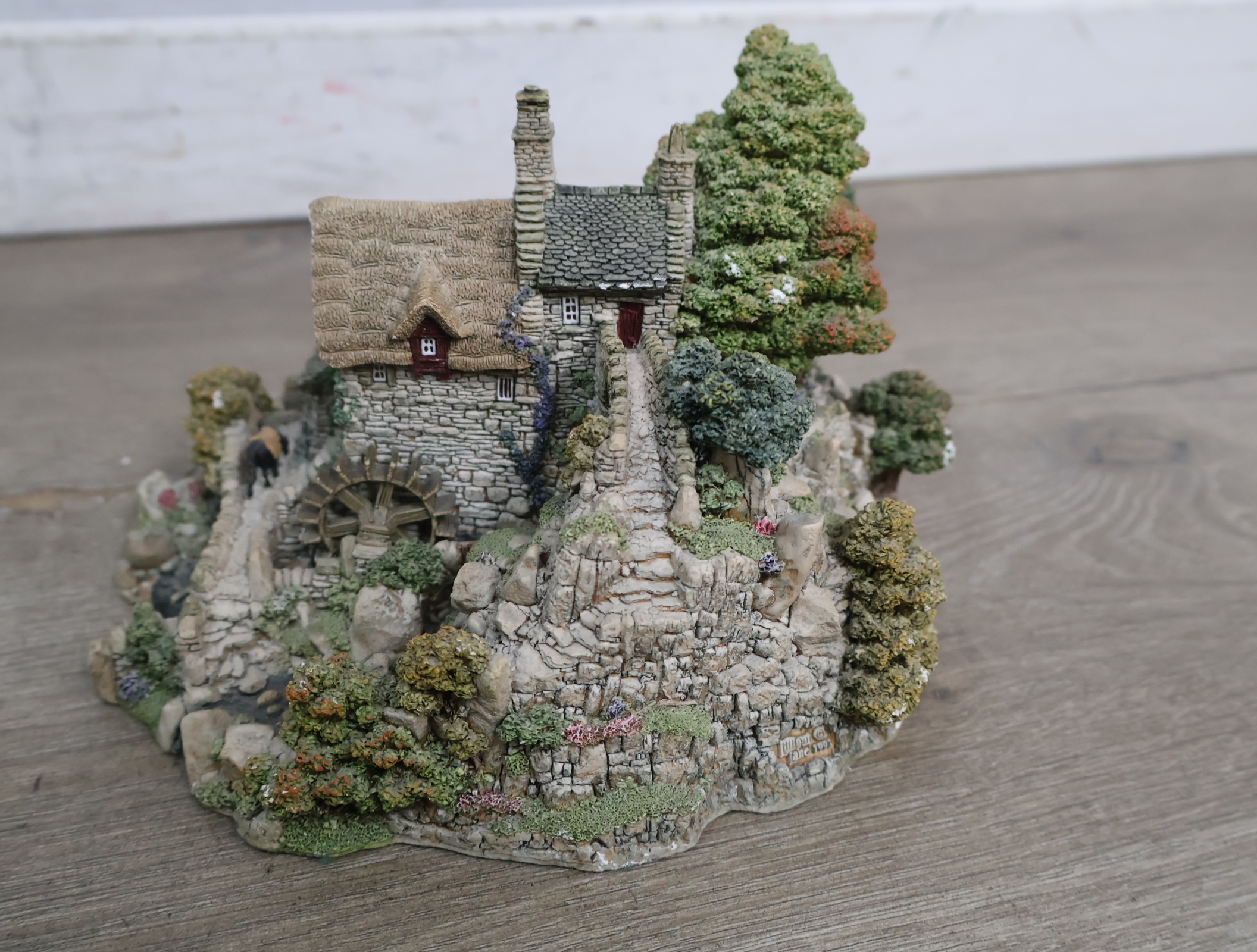 Diverse decoratieve miniatuurhuisjes – foto 18 – kavel bij GSD Auctions, Zoeterwoude