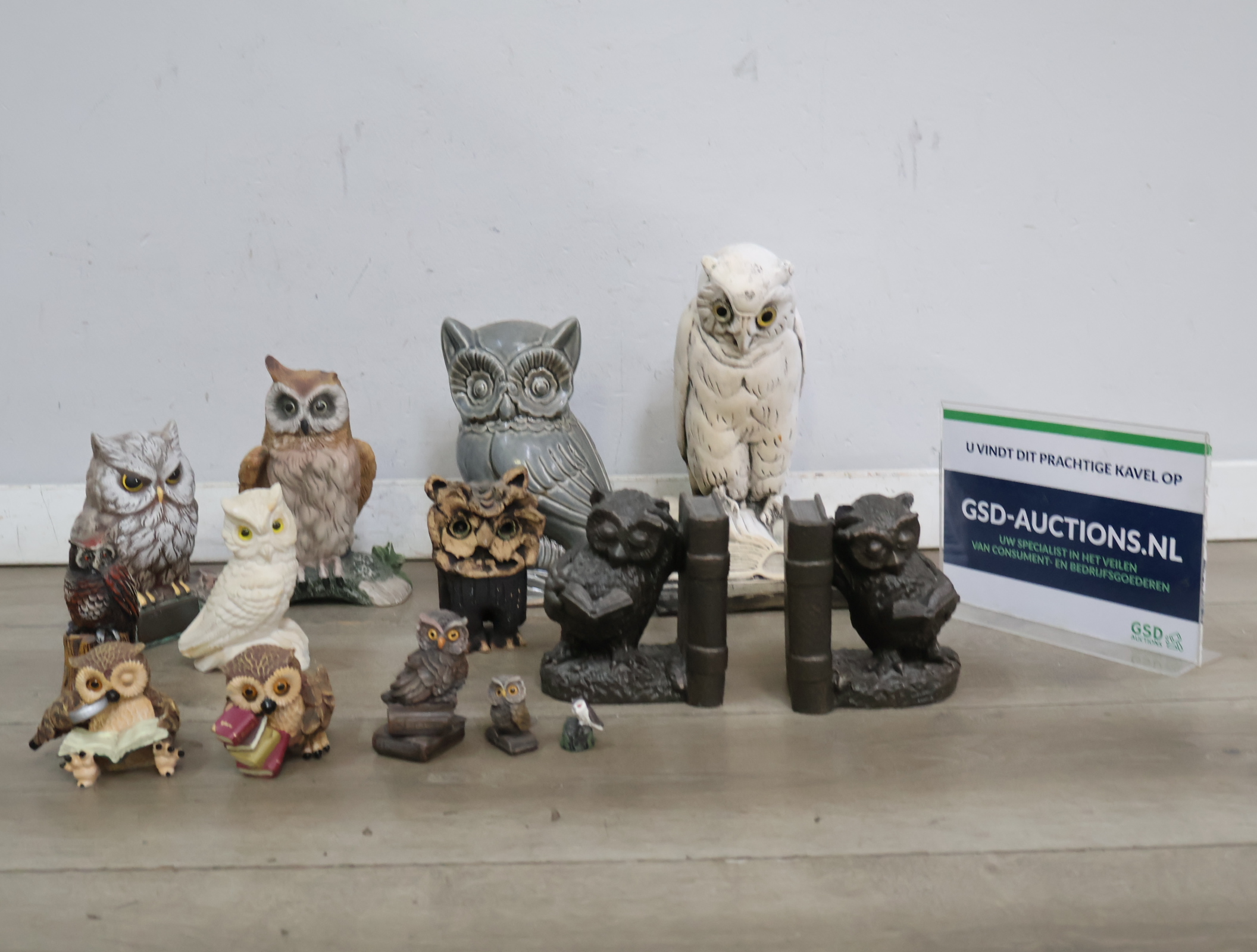 Verzameling uilen beeldjes en boekensteunen – foto 2 – kavel bij GSD Auctions, Zoeterwoude
