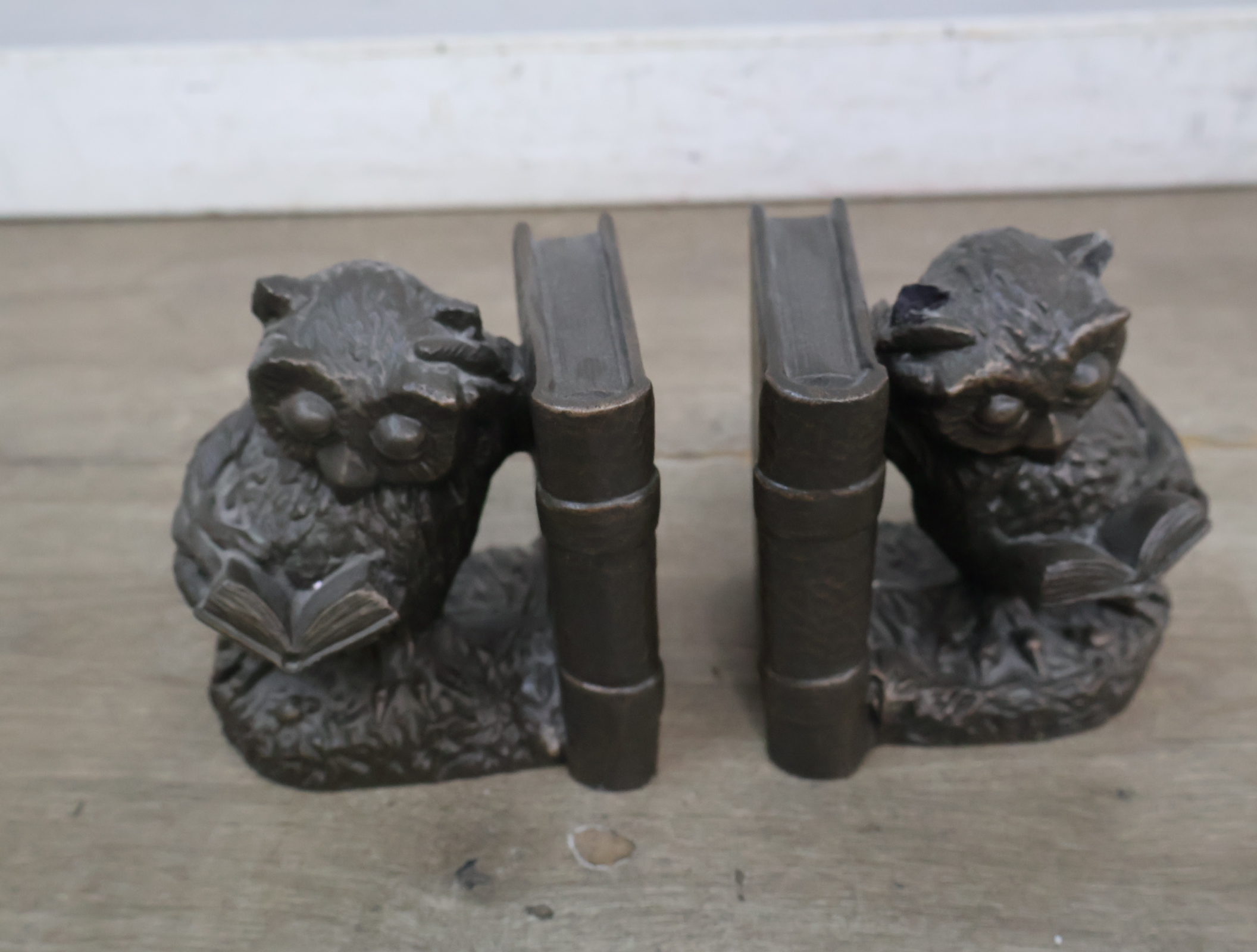 Verzameling uilen beeldjes en boekensteunen – foto 11 – kavel bij GSD Auctions, Zoeterwoude
