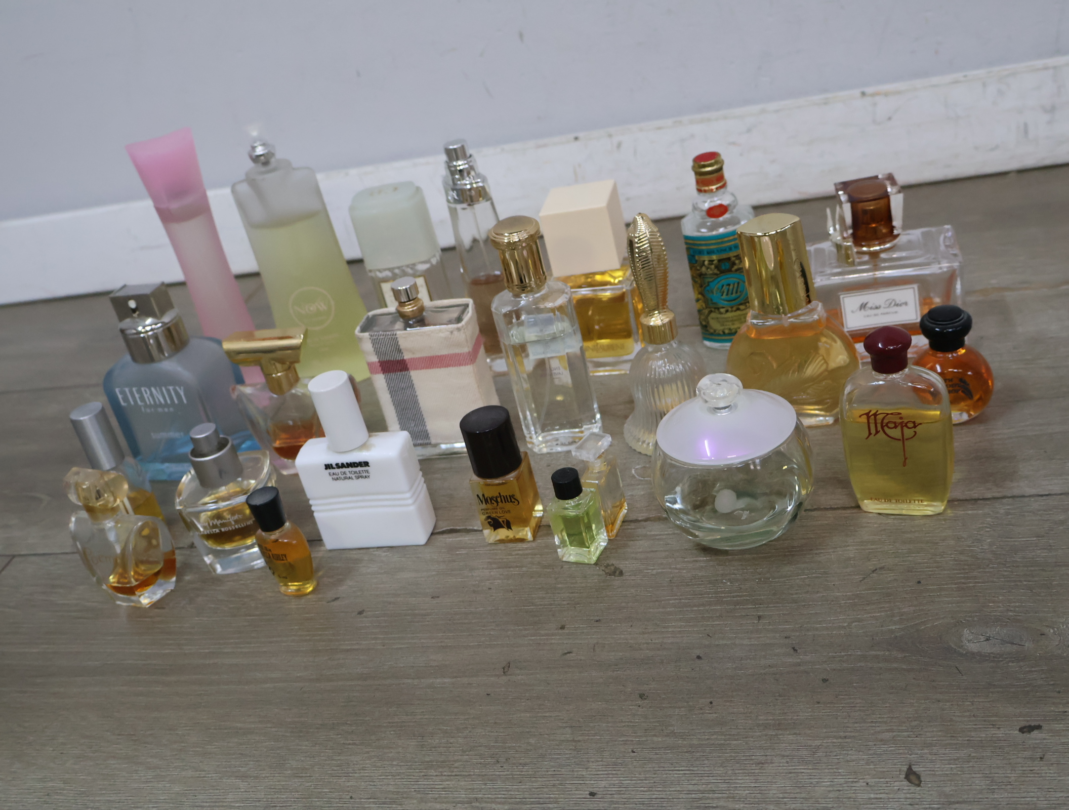 Diverse parfumflesjes – foto 8 – kavel bij GSD Auctions, Zoeterwoude