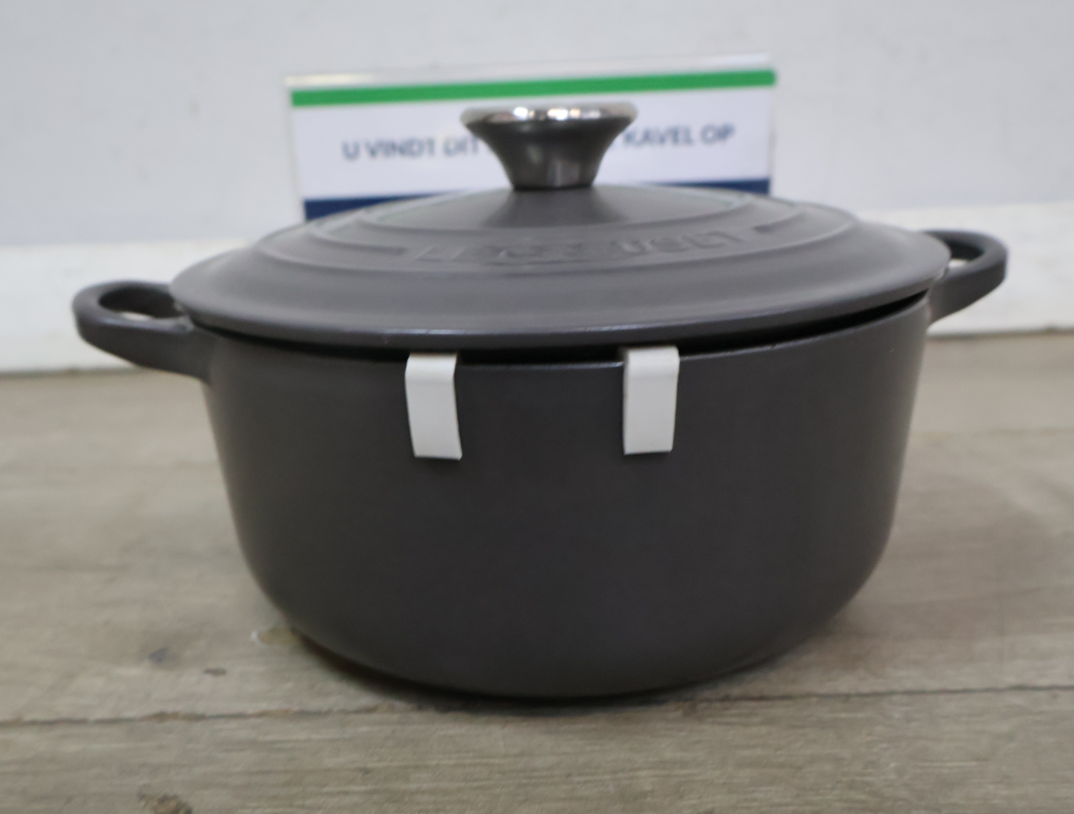 Le Creuset gietijzeren braadpan grijs – foto 2 – kavel bij GSD Auctions, Zoeterwoude