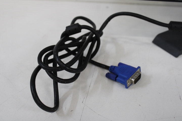 Dell computermonitor met toetsenbord en kabels' – foto 12 – kavel bij GSD Auctions, Zoeterwoude
