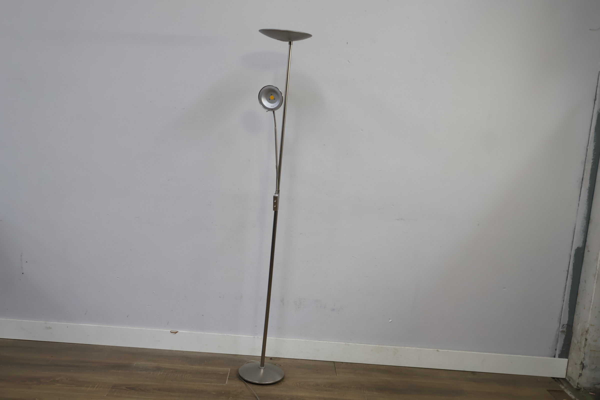 Staande vloerlamp met leeslamp' – foto 15 – kavel bij GSD Auctions, Zoeterwoude
