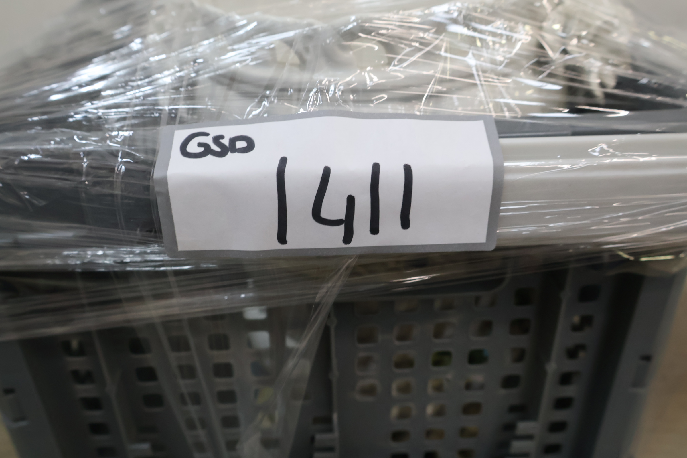 Set van 4 keramische bloempotten met bloemmotief' – foto 22 – kavel bij GSD Auctions, Zoeterwoude