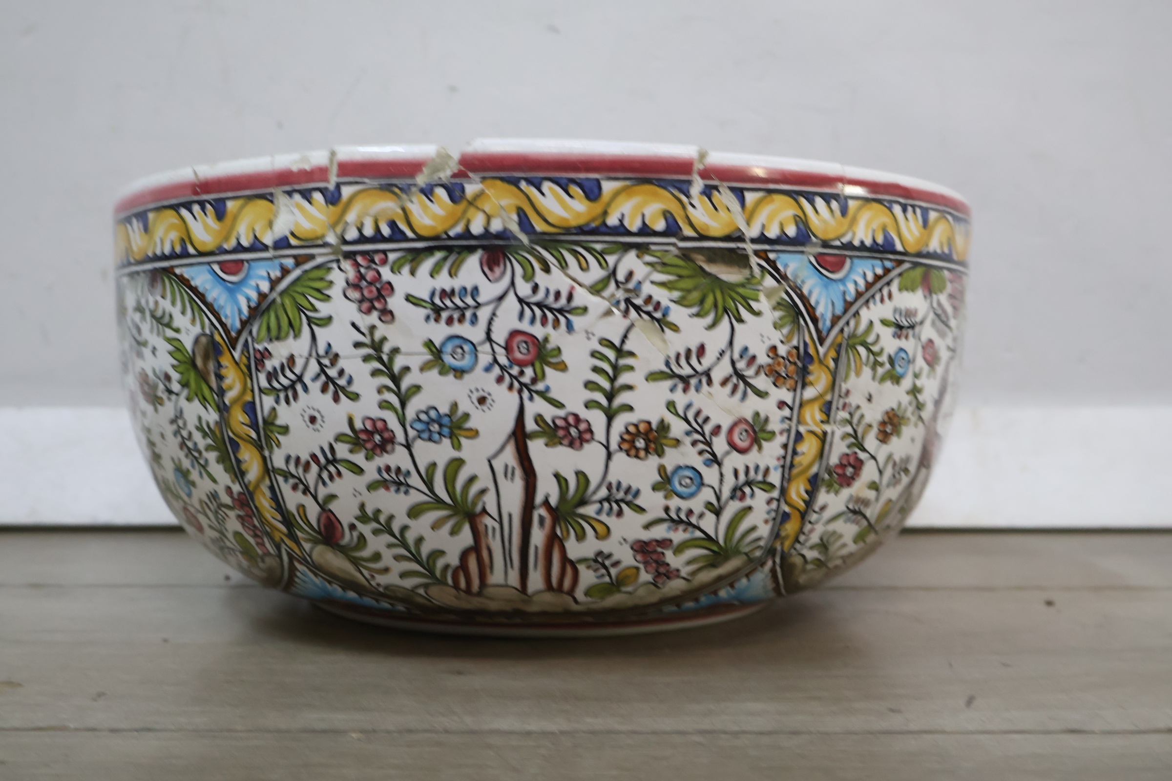 Decoratieve keramische schaal' – foto 6 – kavel bij GSD Auctions, Zoeterwoude