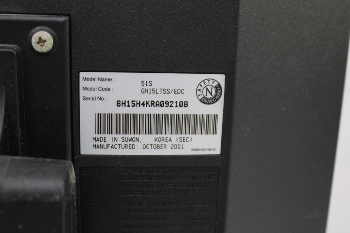 Samtron SyncMaster 51s computerscherm' – foto 10 – kavel bij GSD Auctions, Zoeterwoude
