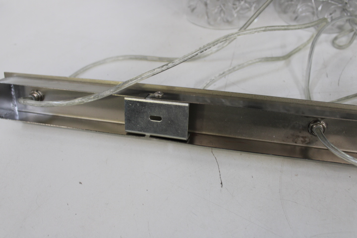 Moderne hanglamp met vier lampen' – foto 9 – kavel bij GSD Auctions, Zoeterwoude