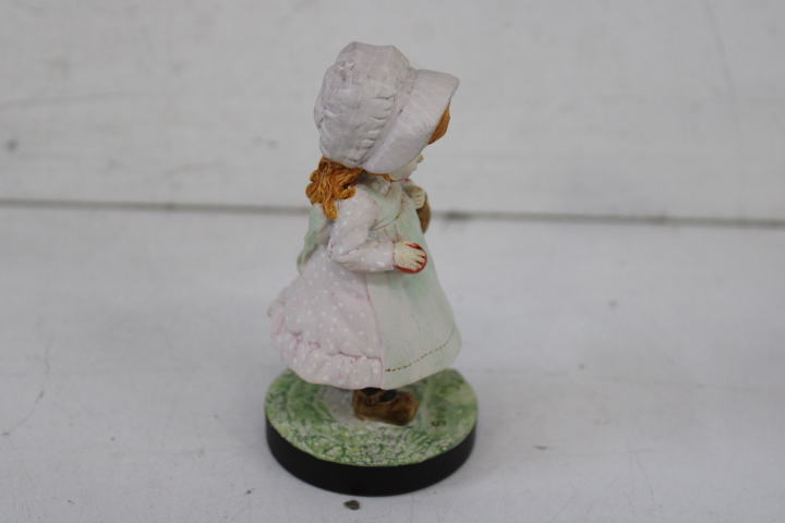 Vintage porseleinen beeldjes van kinderen' – foto 8 – kavel bij GSD Auctions, Zoeterwoude