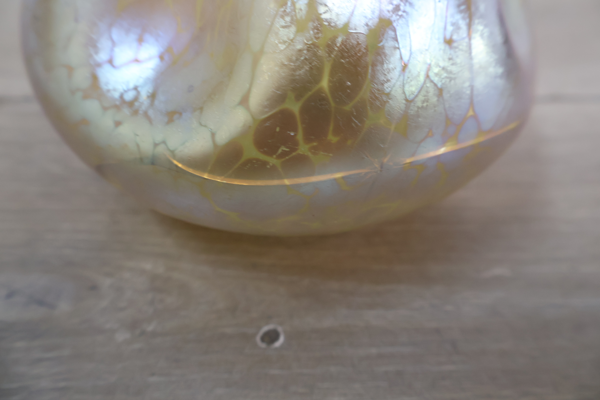 Iriserende decoratieve vaas' – foto 10 – kavel bij GSD Auctions, Zoeterwoude