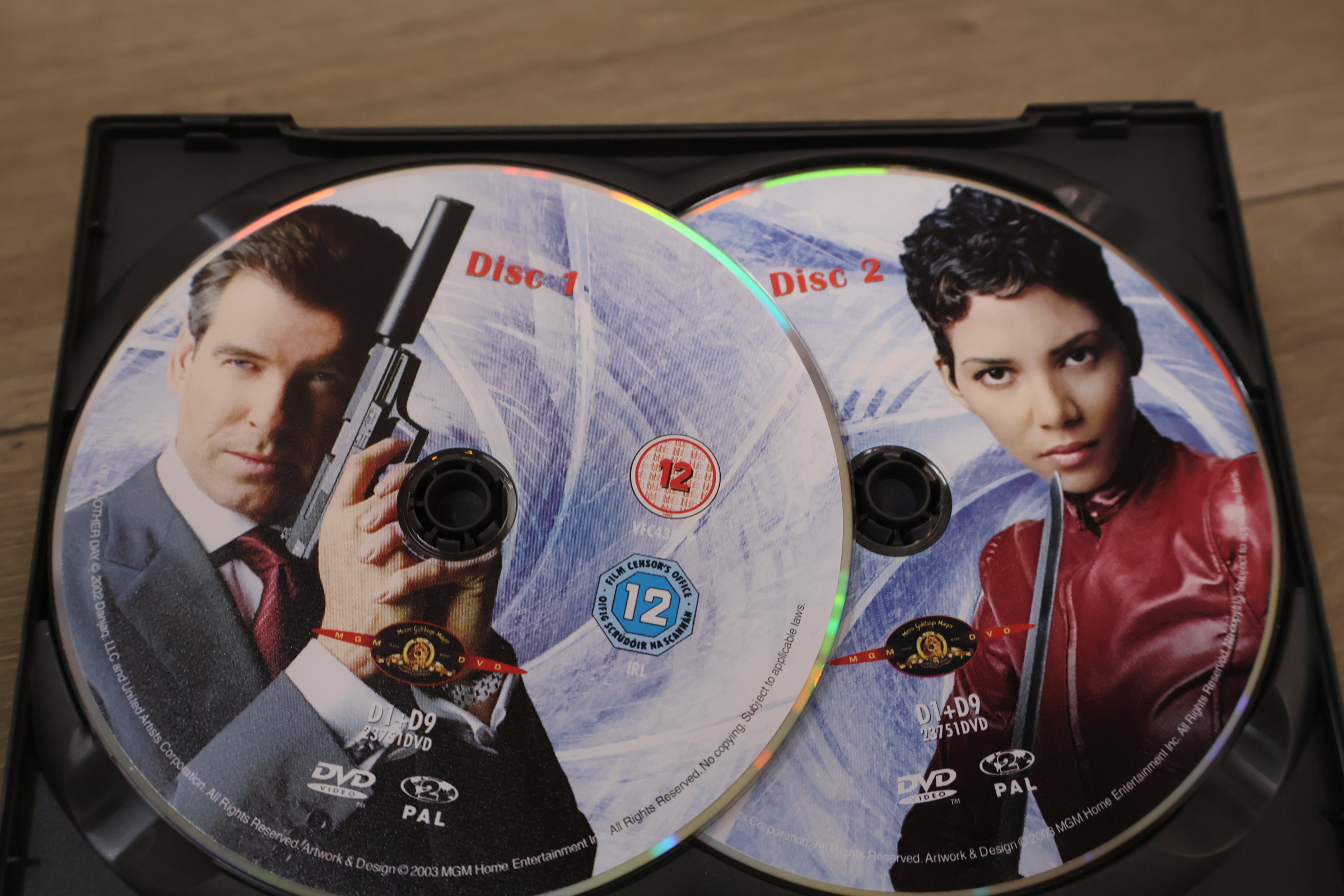 James Bond 007 DVD collector's set' – foto 11 – kavel bij GSD Auctions, Zoeterwoude
