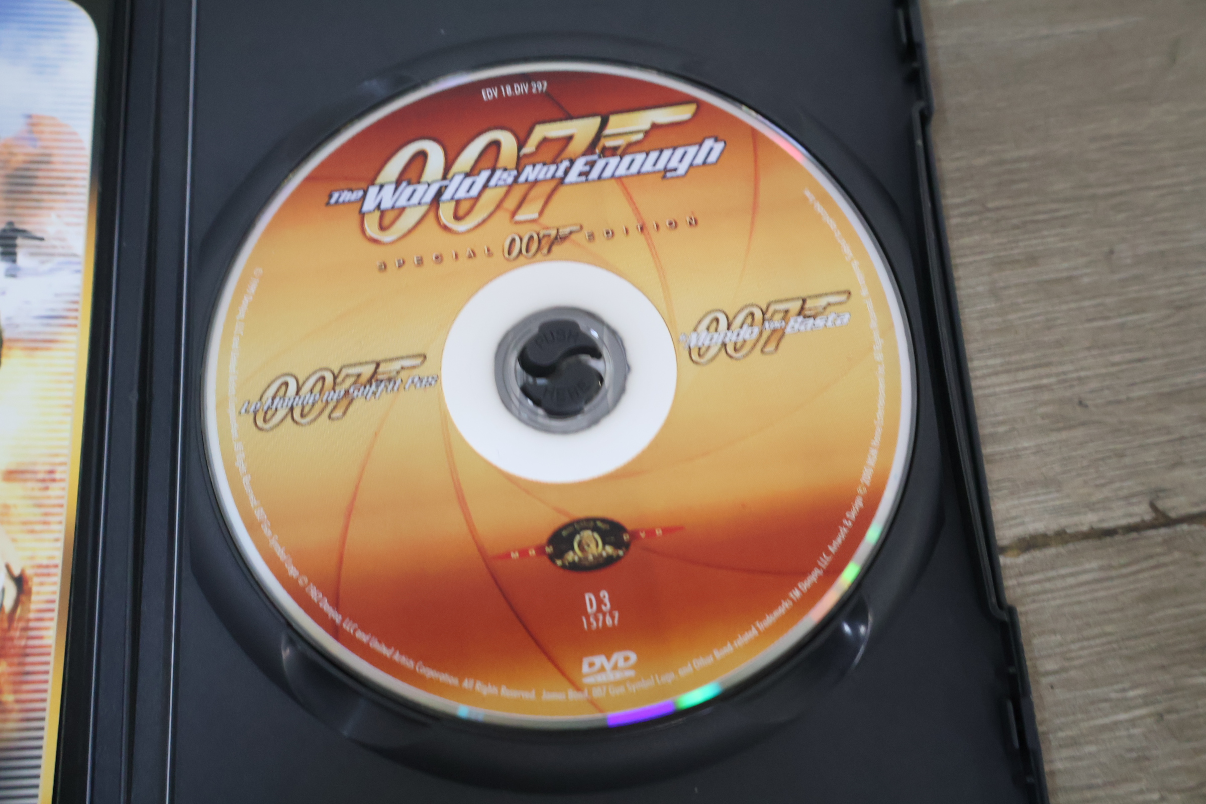 James Bond 007 DVD collector's set' – foto 13 – kavel bij GSD Auctions, Zoeterwoude