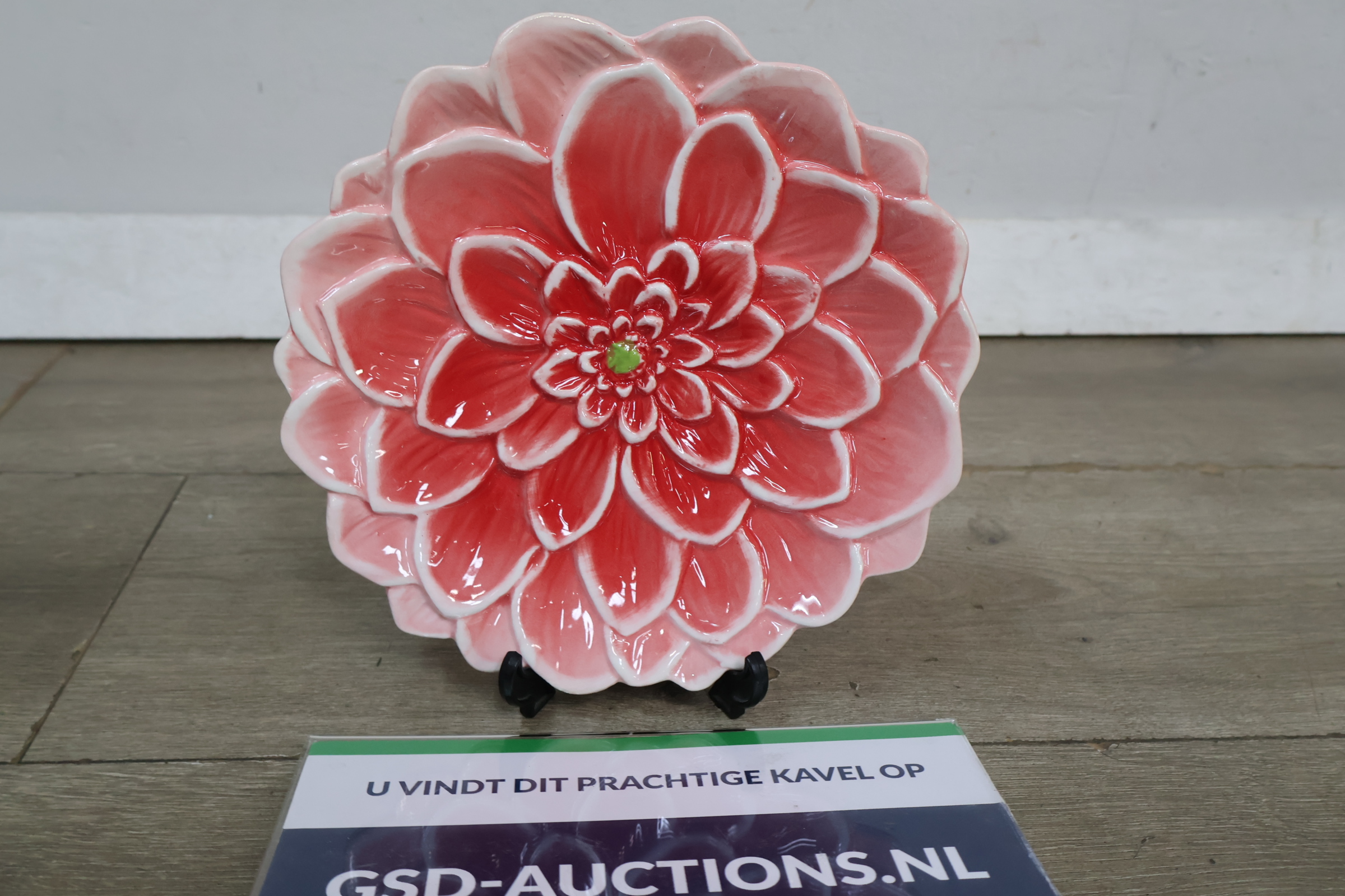 Decoratief keramisch kleurrijk bloemvormig bord' – foto 2 – kavel bij GSD Auctions, Zoeterwoude