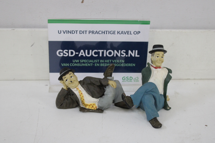 Twee keramische beeldjes van Laurel' – foto 2 – kavel bij GSD Auctions, Zoeterwoude