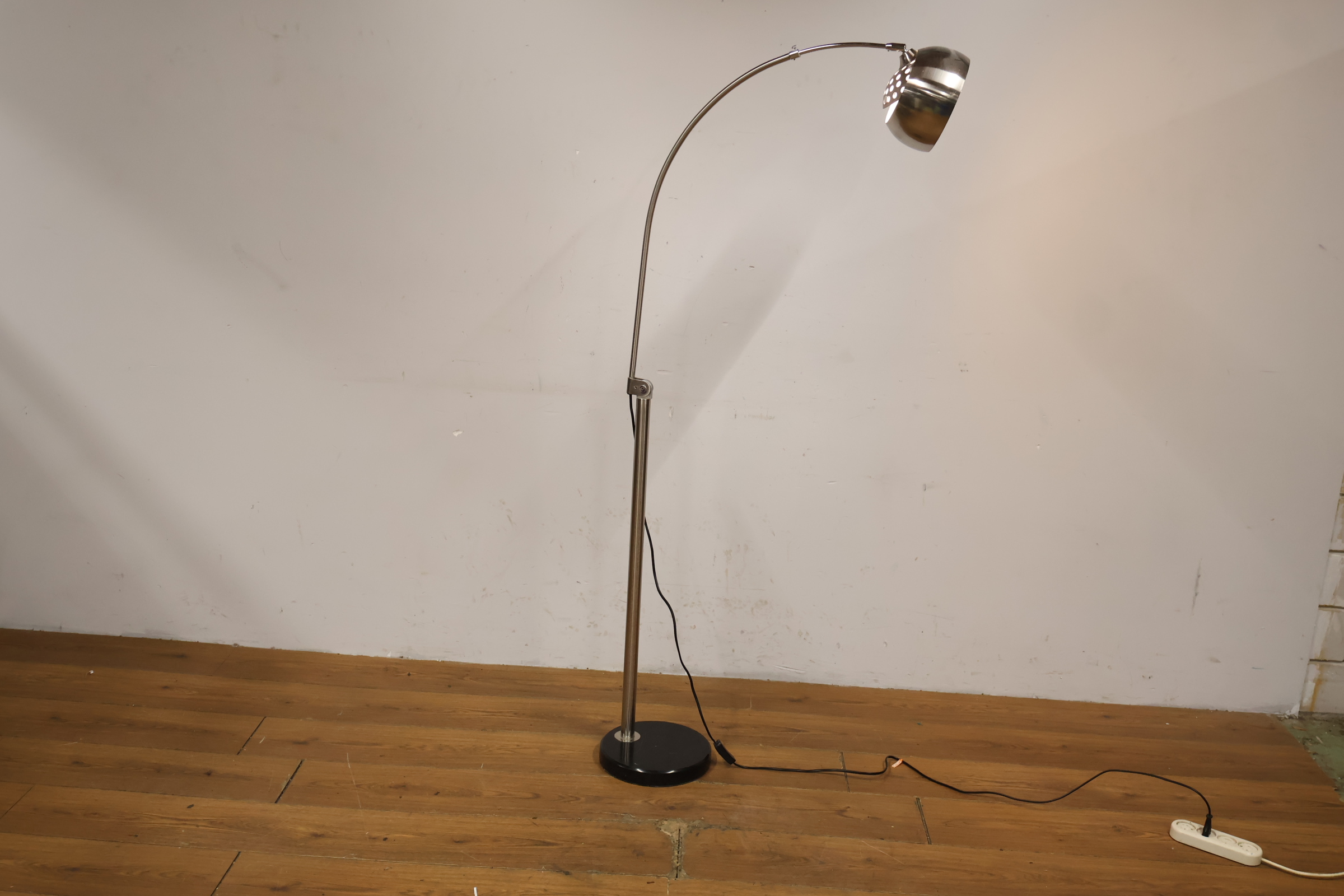 Booglamp, Vloerlamp – foto 5 – kavel bij GSD Auctions, Zoeterwoude