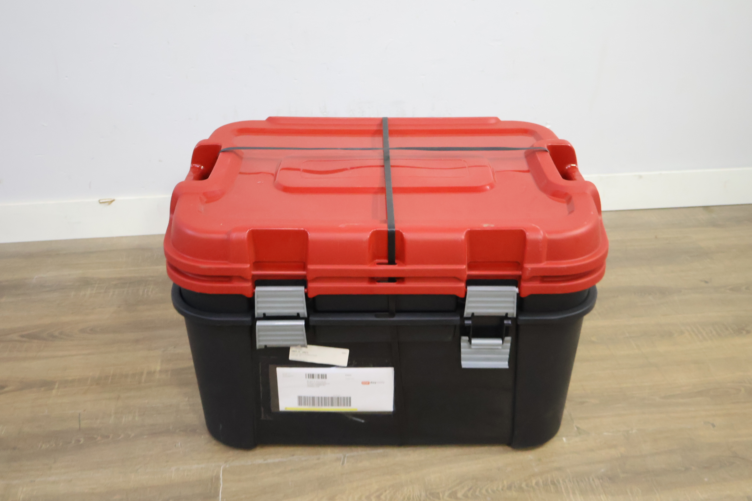 2 Kunststof gereedschapskisten met rood deksel – foto 5 – kavel bij GSD Auctions, Zoeterwoude