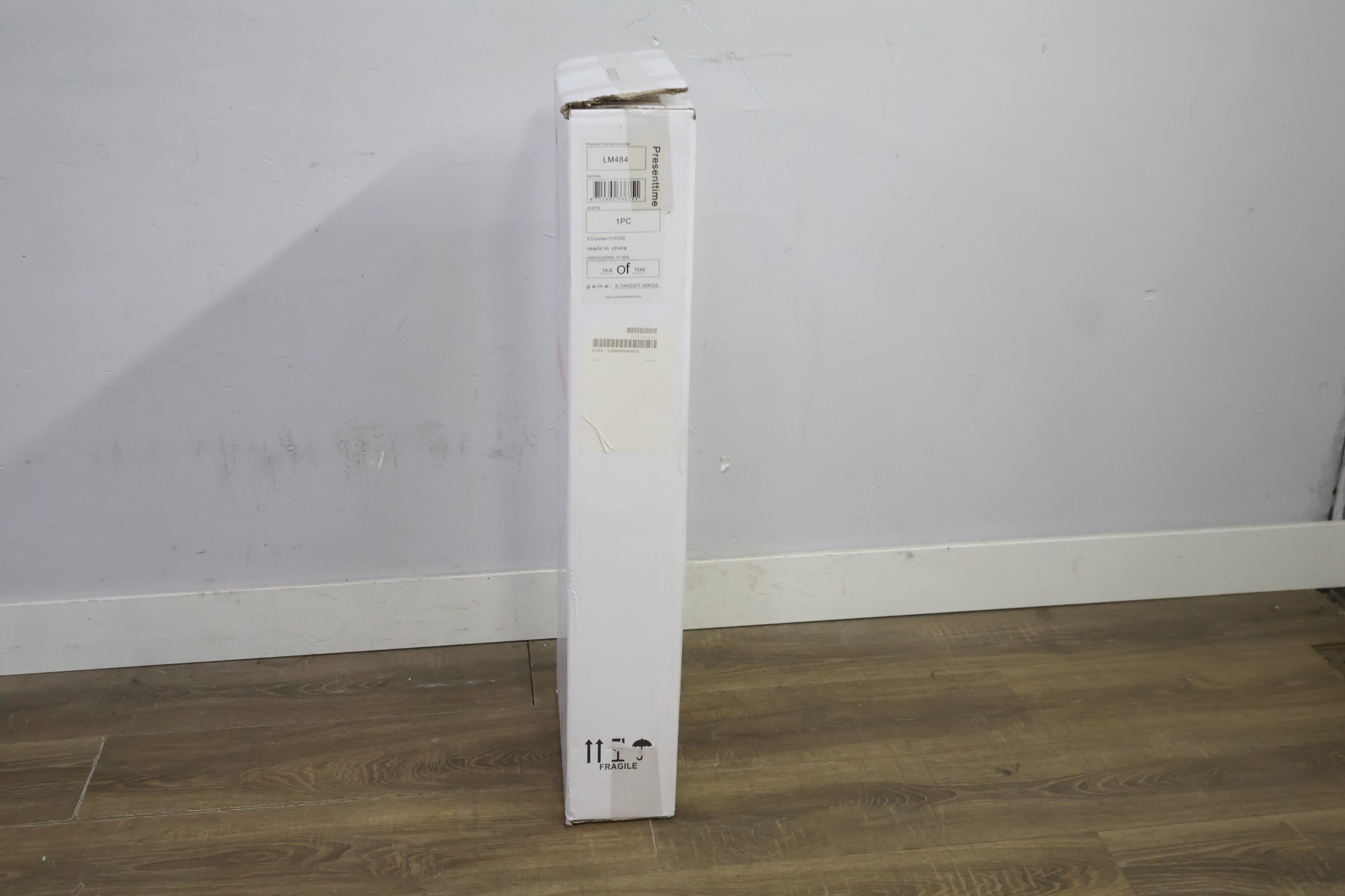 Leitmotiv vloerlamp met boogarm en metalen kap – foto 5 – kavel bij GSD Auctions, Zoeterwoude