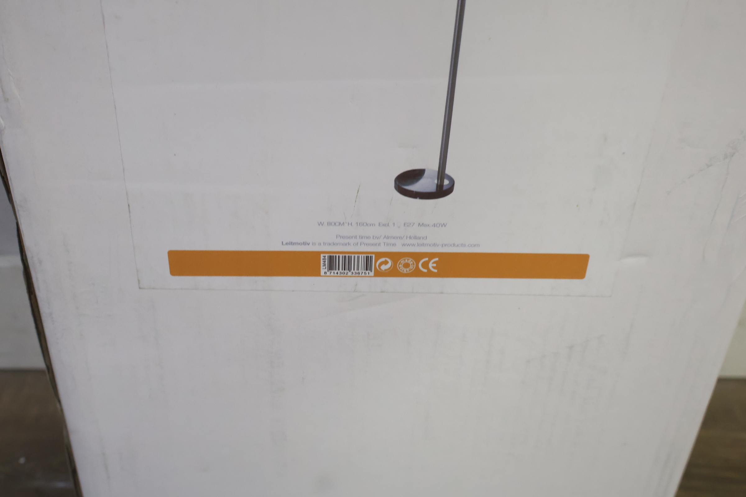 Leitmotiv vloerlamp met boogarm en metalen kap – foto 11 – kavel bij GSD Auctions, Zoeterwoude