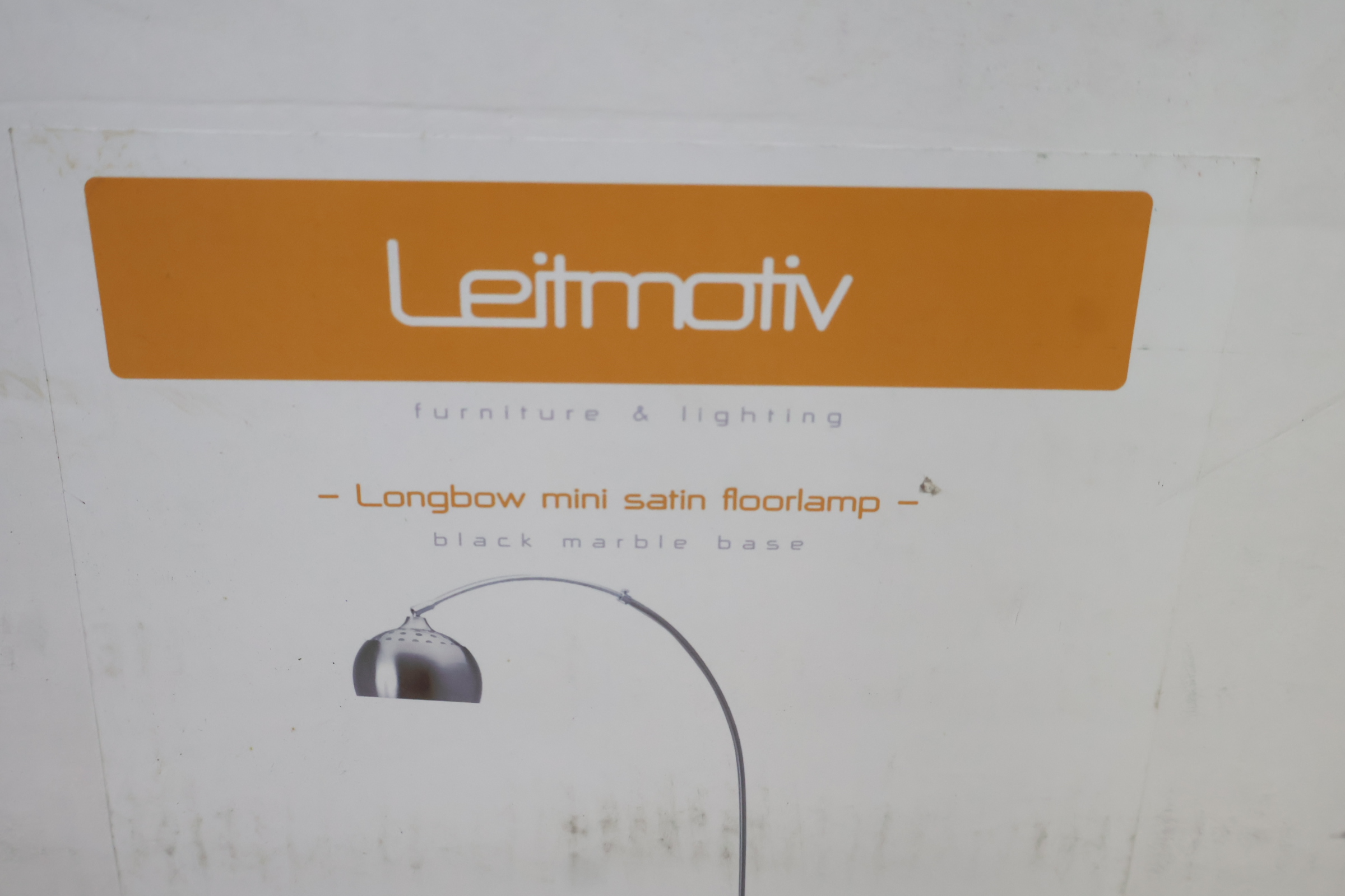 Leitmotiv vloerlamp met boogarm en metalen kap – foto 12 – kavel bij GSD Auctions, Zoeterwoude