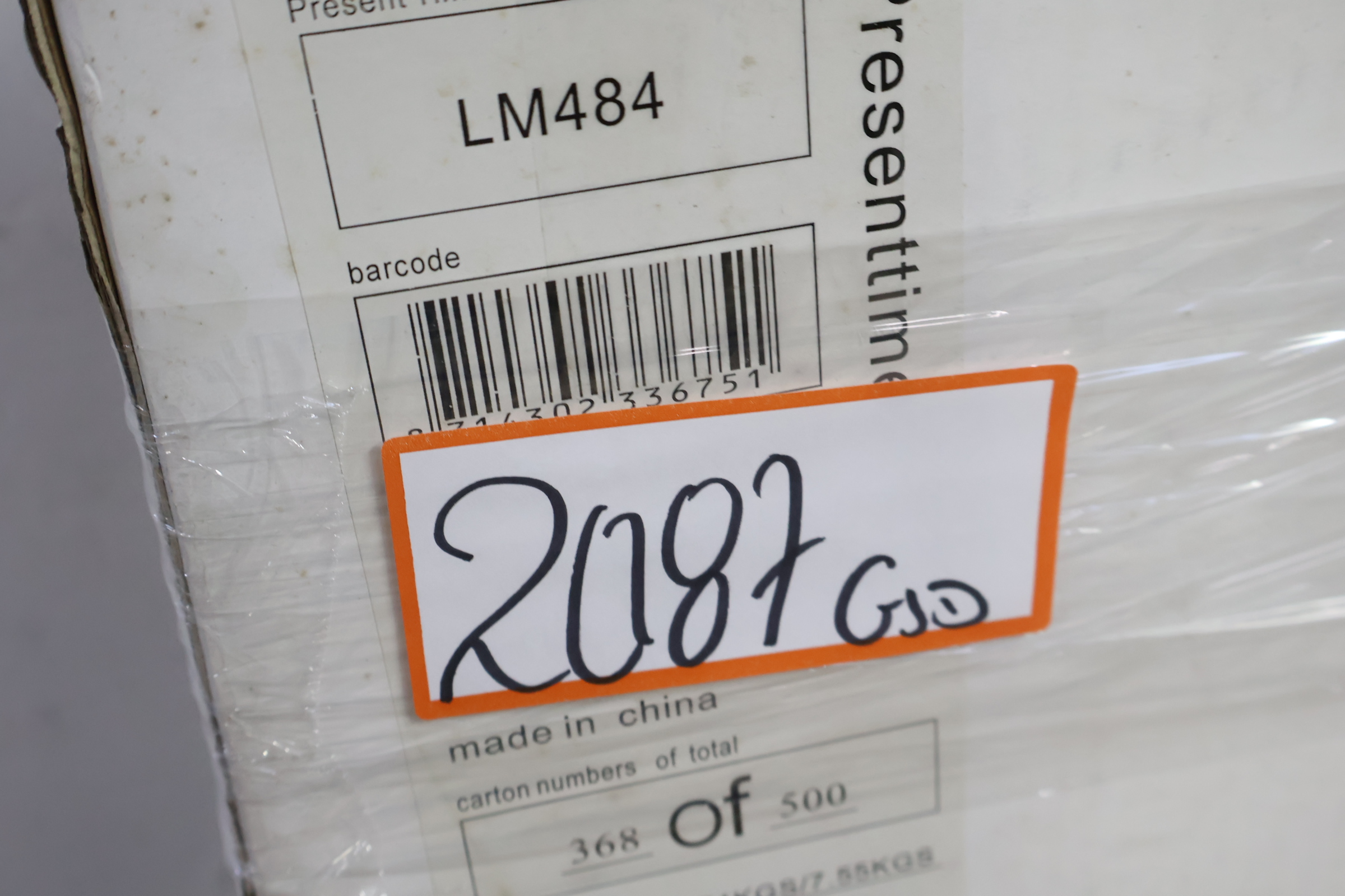 Leitmotiv vloerlamp met boogarm en metalen kap – foto 14 – kavel bij GSD Auctions, Zoeterwoude