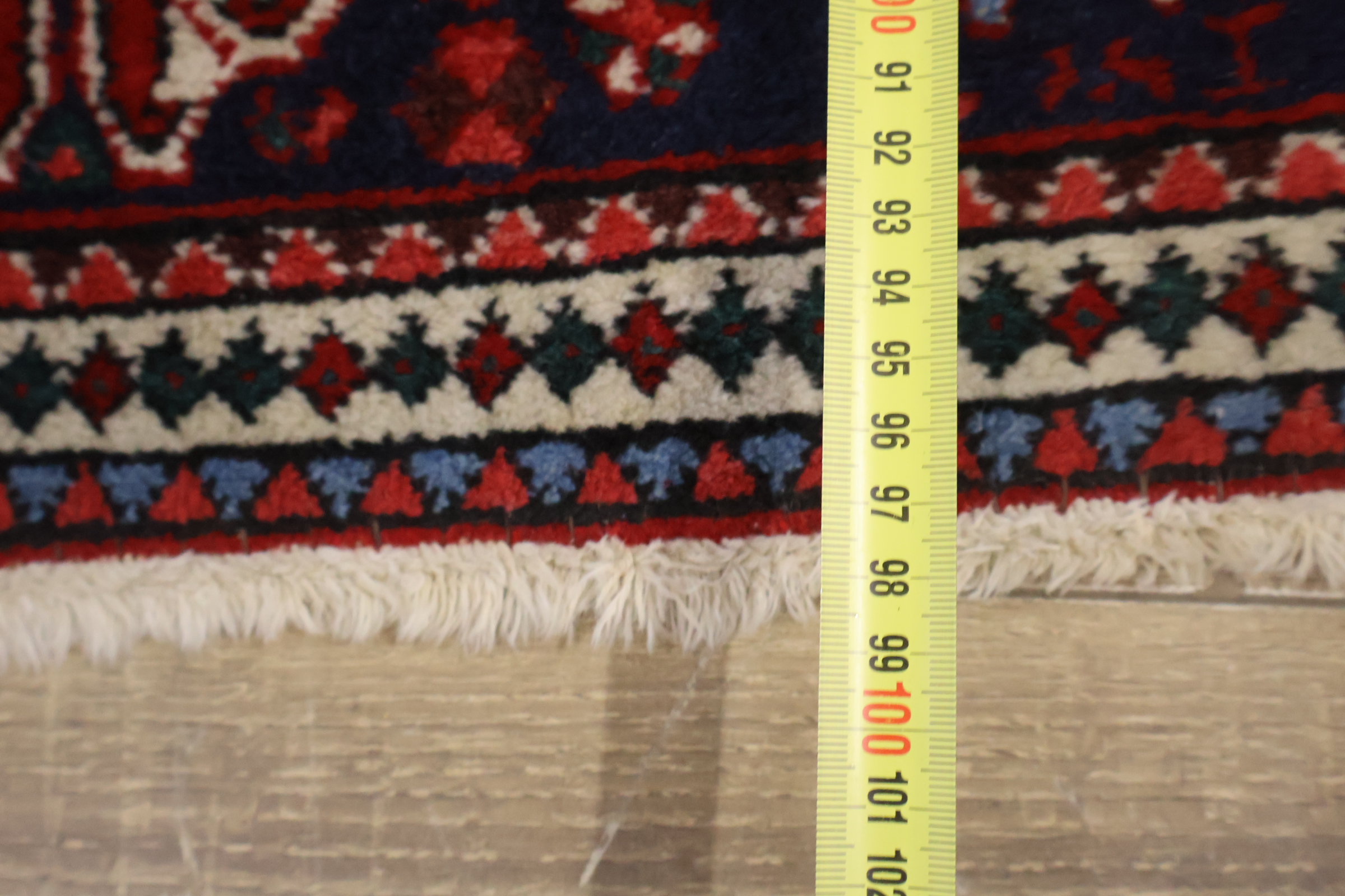 Set van twee decoratieve vloerkleden – foto 9 – kavel bij GSD Auctions, Zoeterwoude