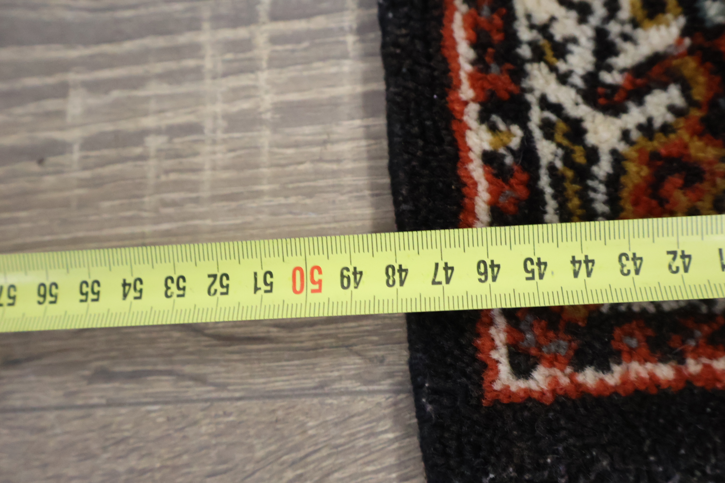 Set van twee decoratieve vloerkleden – foto 12 – kavel bij GSD Auctions, Zoeterwoude