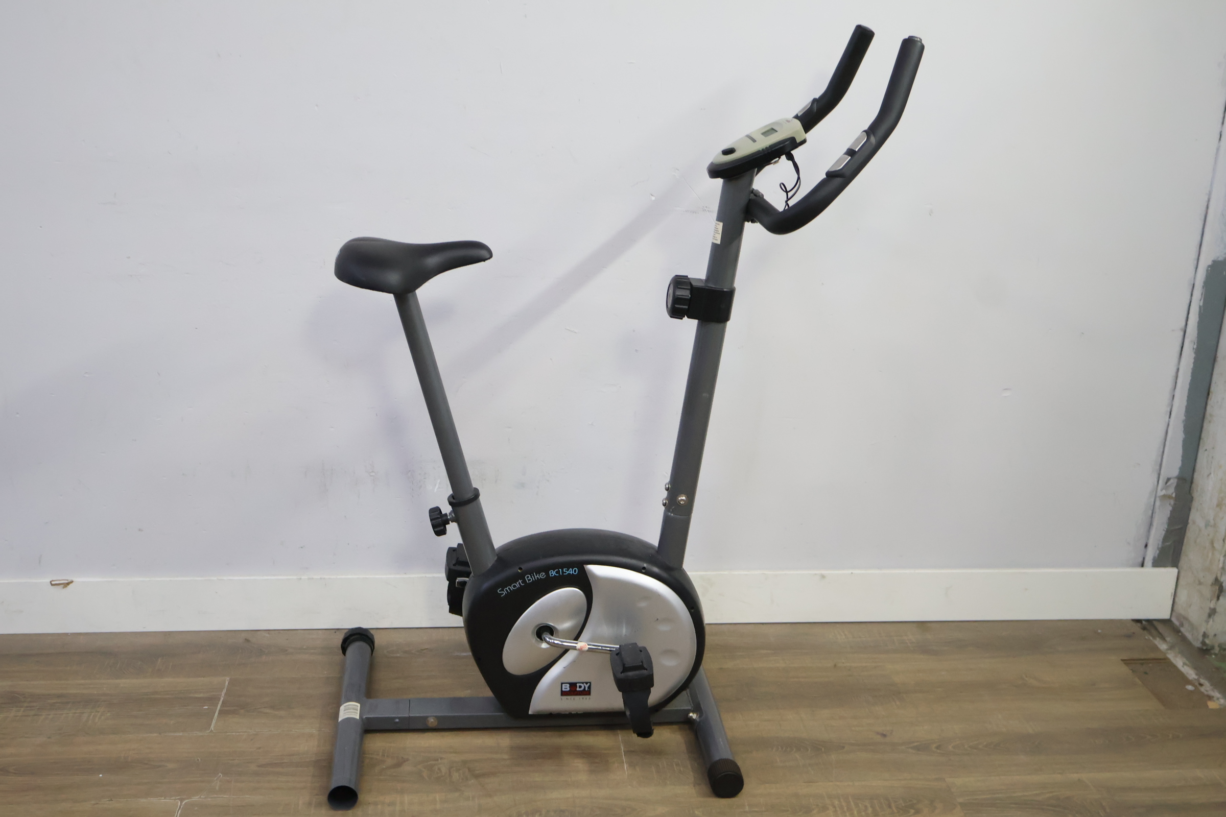 Sport Bike hometrainer – foto 4 – kavel bij GSD Auctions, Zoeterwoude
