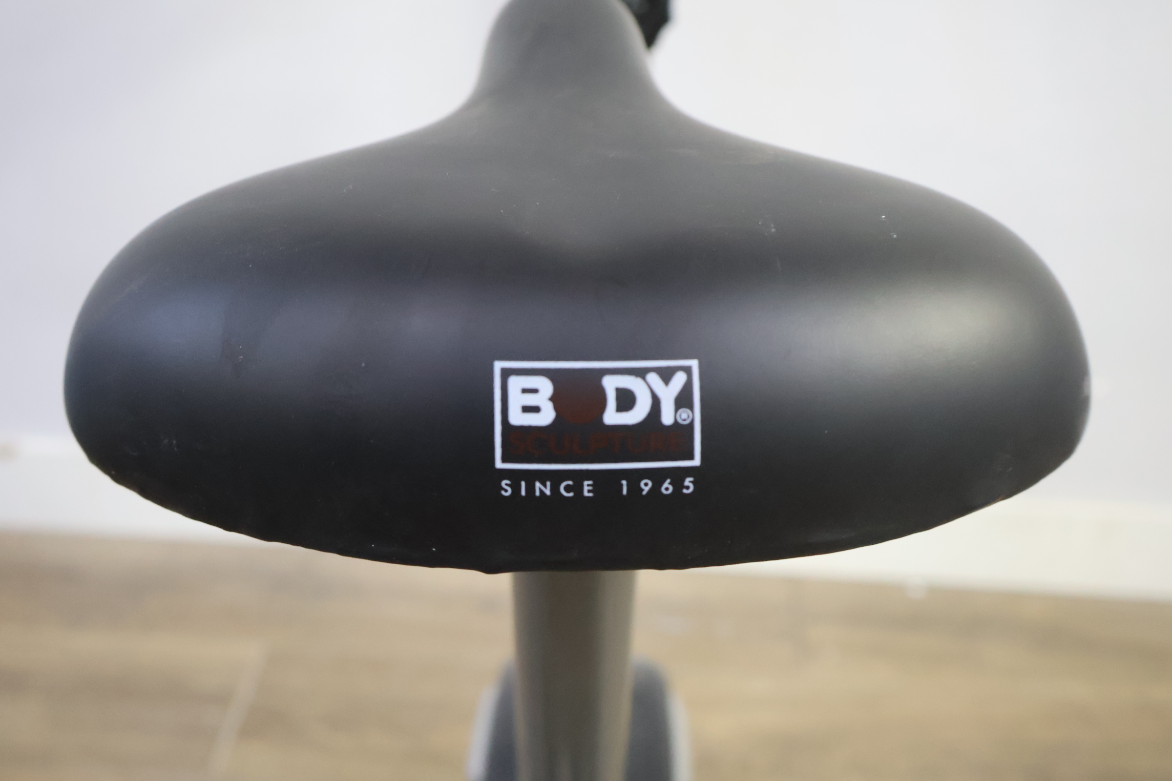 Sport Bike hometrainer – foto 7 – kavel bij GSD Auctions, Zoeterwoude