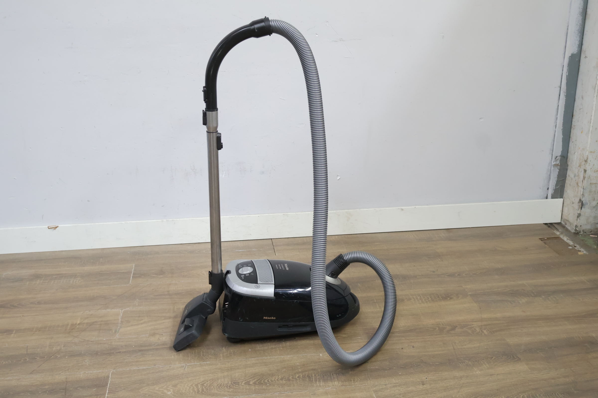 Miele stofzuiger Complete C2 Black Pearl – foto 3 – kavel bij GSD Auctions, Zoeterwoude
