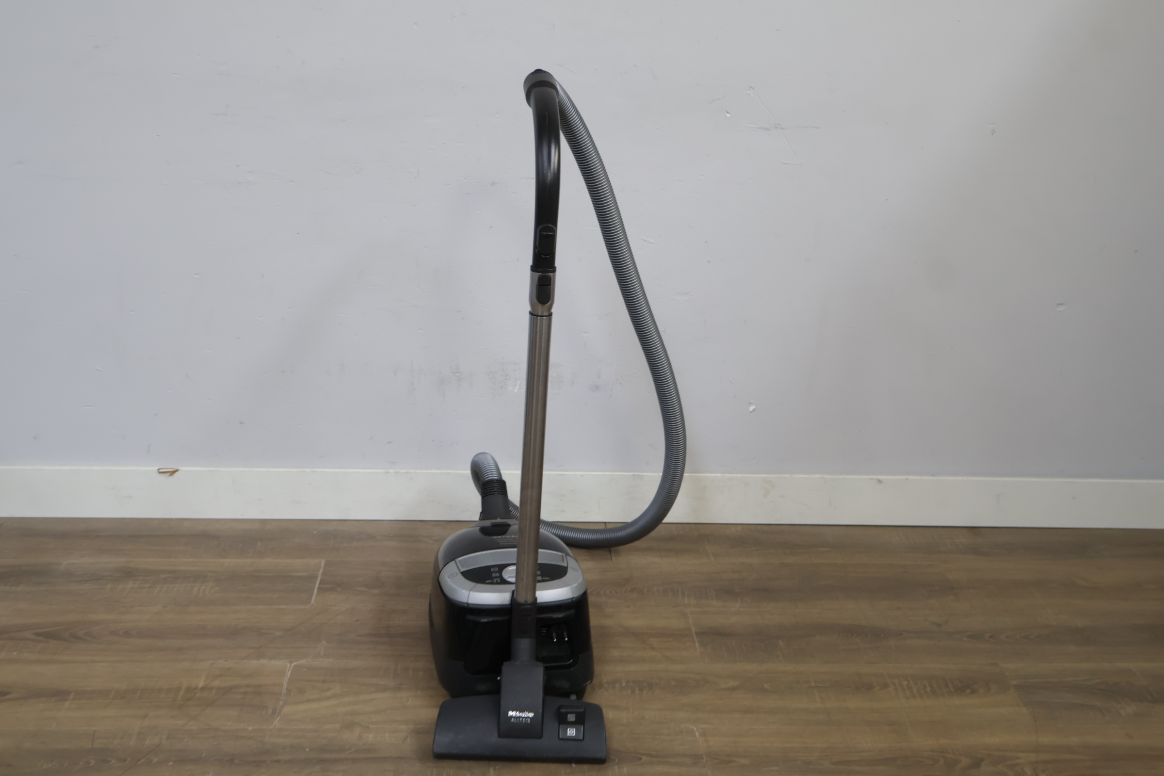 Miele stofzuiger Complete C2 Black Pearl – foto 6 – kavel bij GSD Auctions, Zoeterwoude