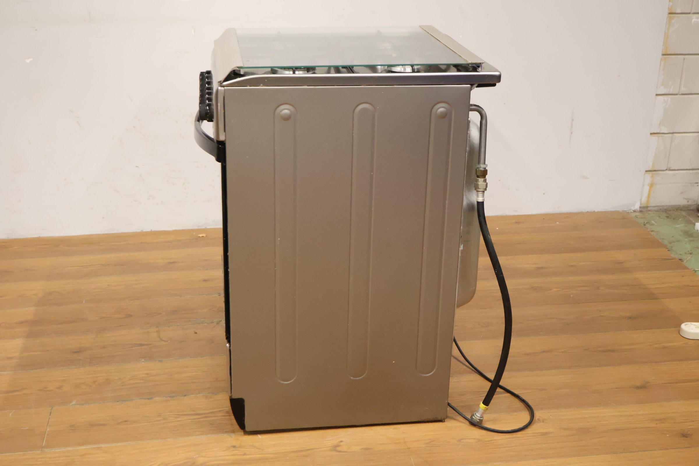Indesit gaskookfornuis met oven RVS – foto 8 – kavel bij GSD Auctions, Zoeterwoude