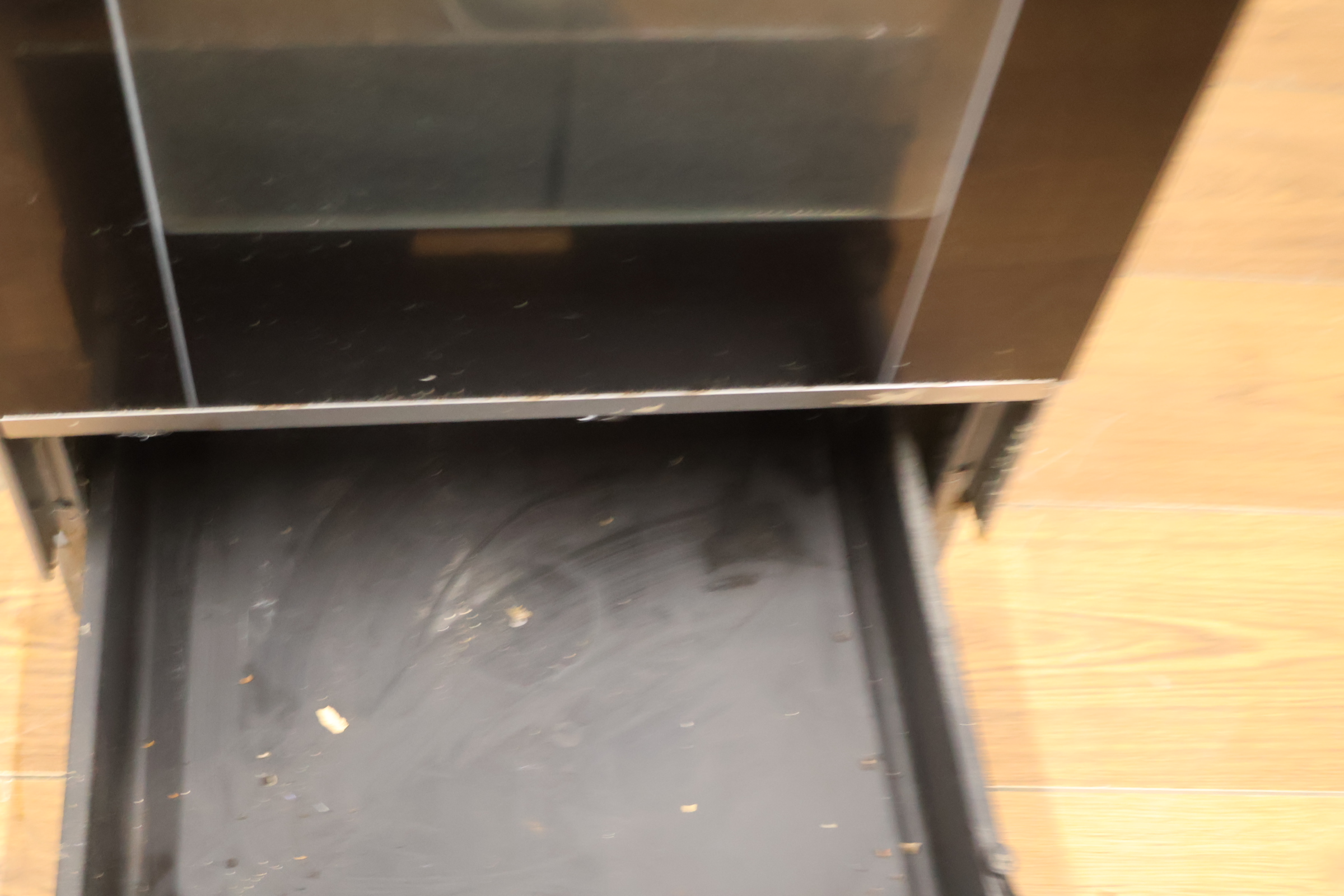 Indesit gaskookfornuis met oven RVS – foto 14 – kavel bij GSD Auctions, Zoeterwoude