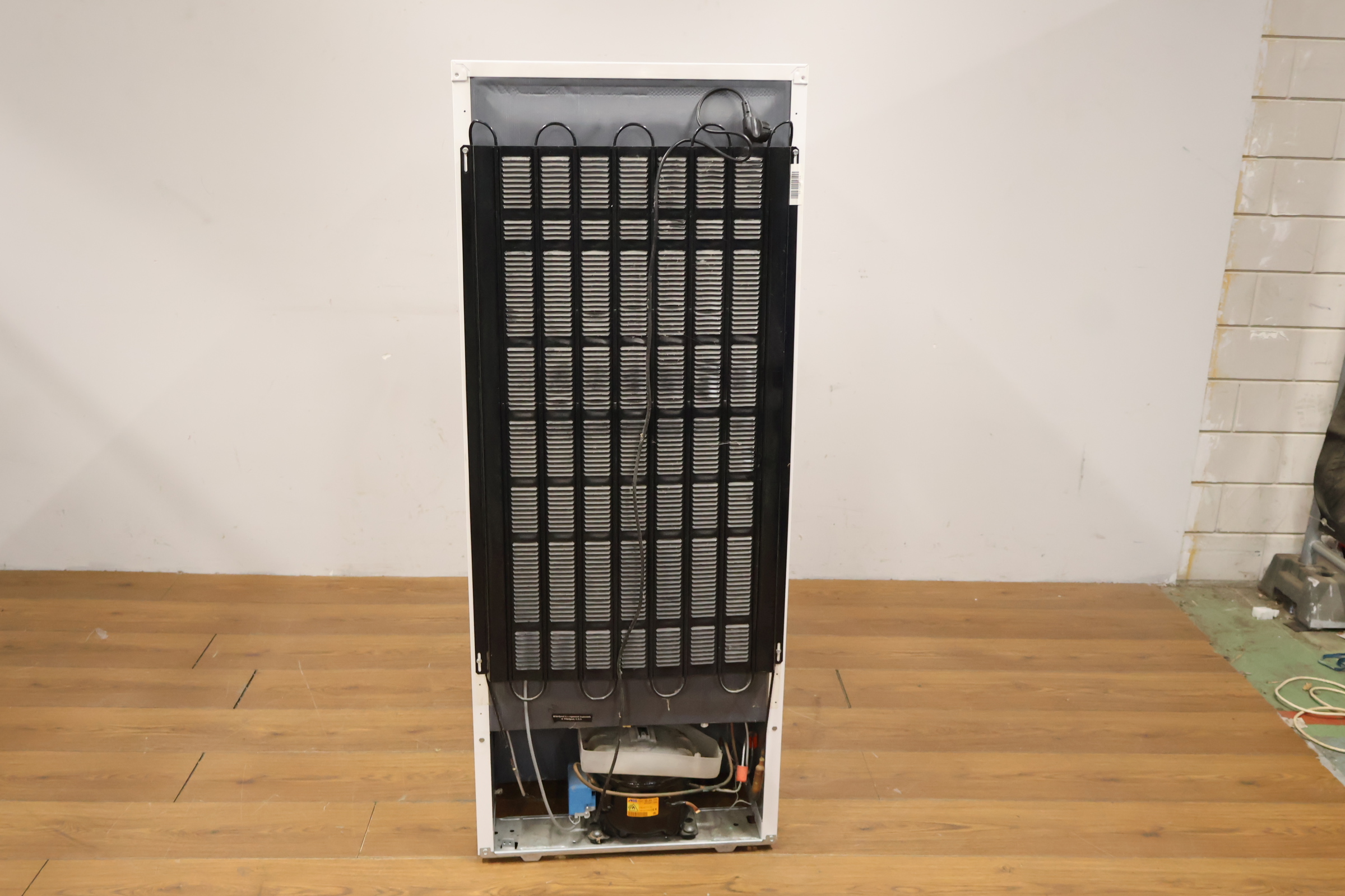 Witte koelkast met vriesgedeelte – foto 6 – kavel bij GSD Auctions, Zoeterwoude