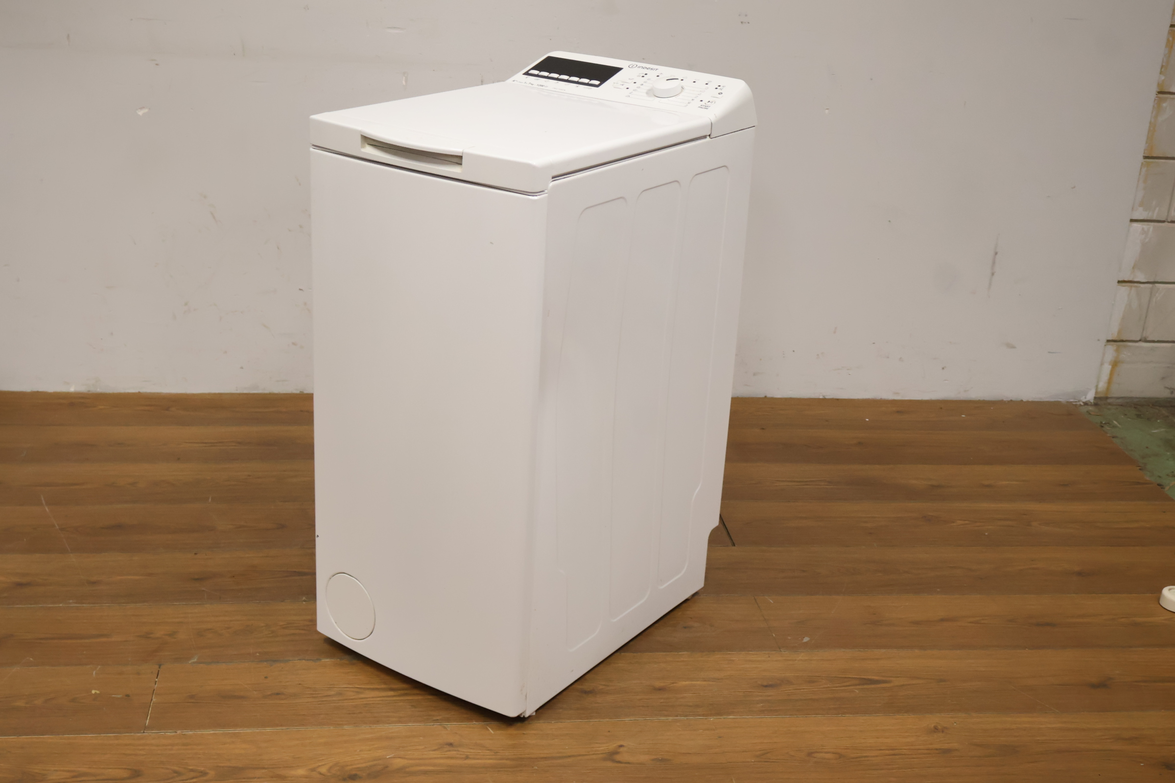 Indesit bovenlader wasmachine wit – foto 10 – kavel bij GSD Auctions, Zoeterwoude