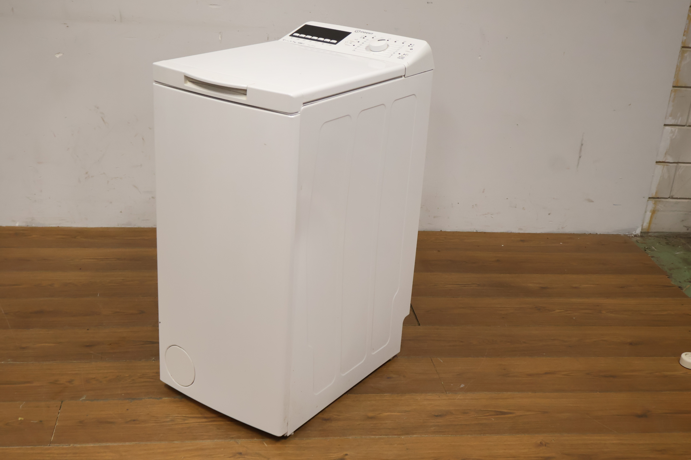 Indesit bovenlader wasmachine wit – foto 11 – kavel bij GSD Auctions, Zoeterwoude
