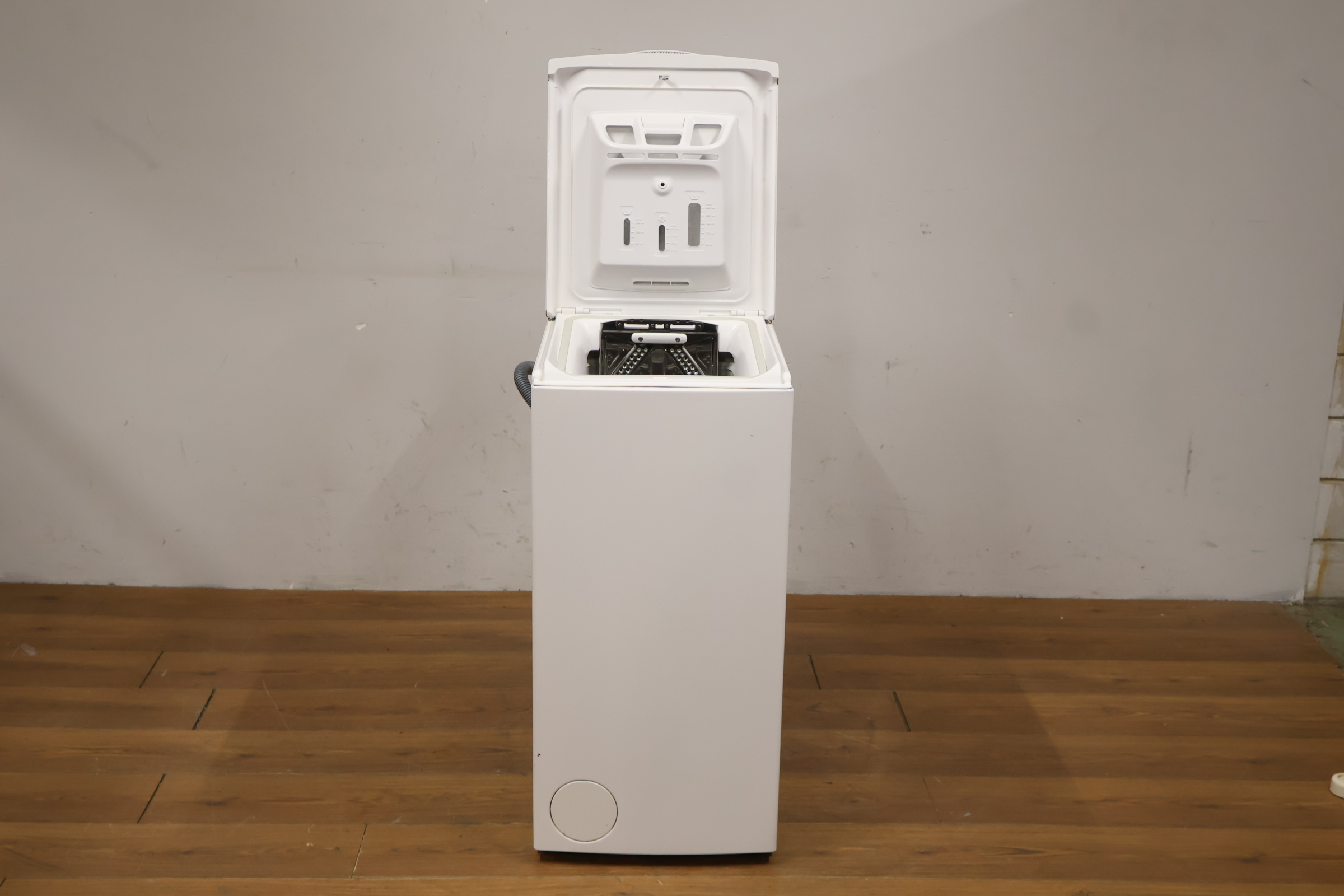 Indesit bovenlader wasmachine wit – foto 12 – kavel bij GSD Auctions, Zoeterwoude