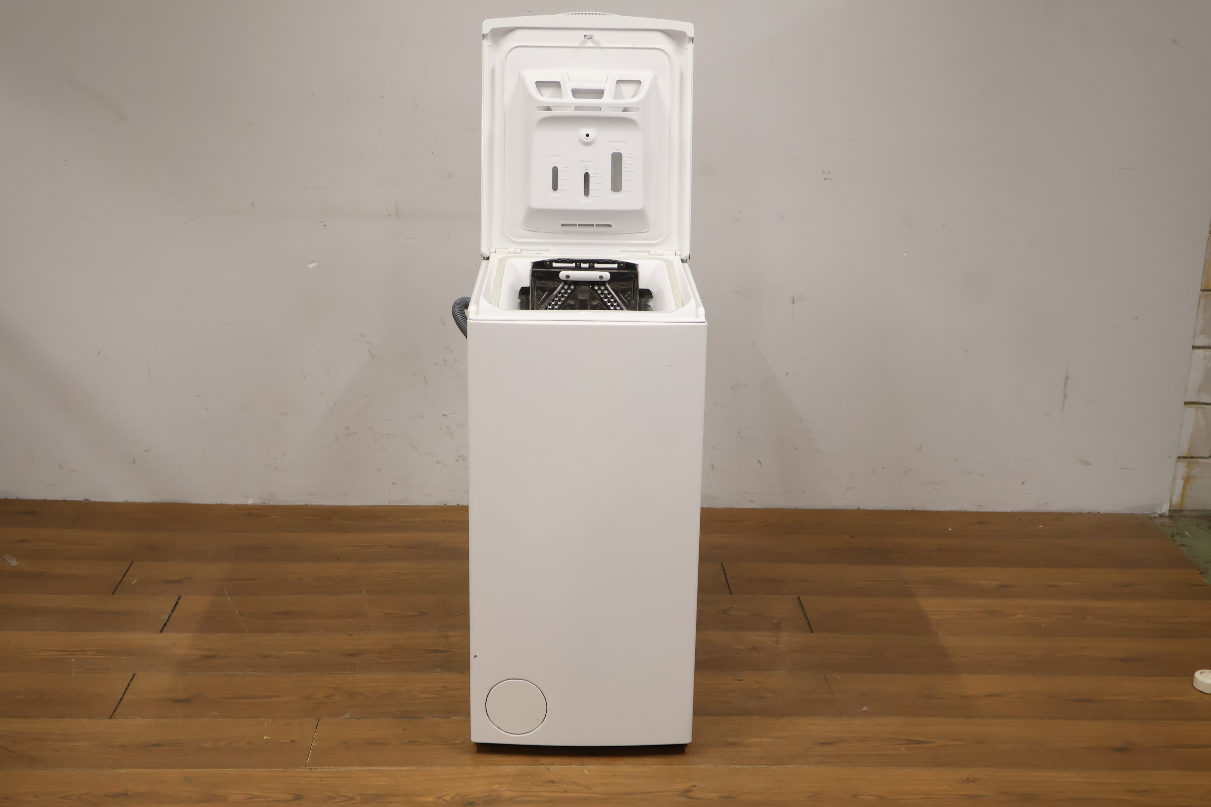 Indesit bovenlader wasmachine wit – foto 13 – kavel bij GSD Auctions, Zoeterwoude