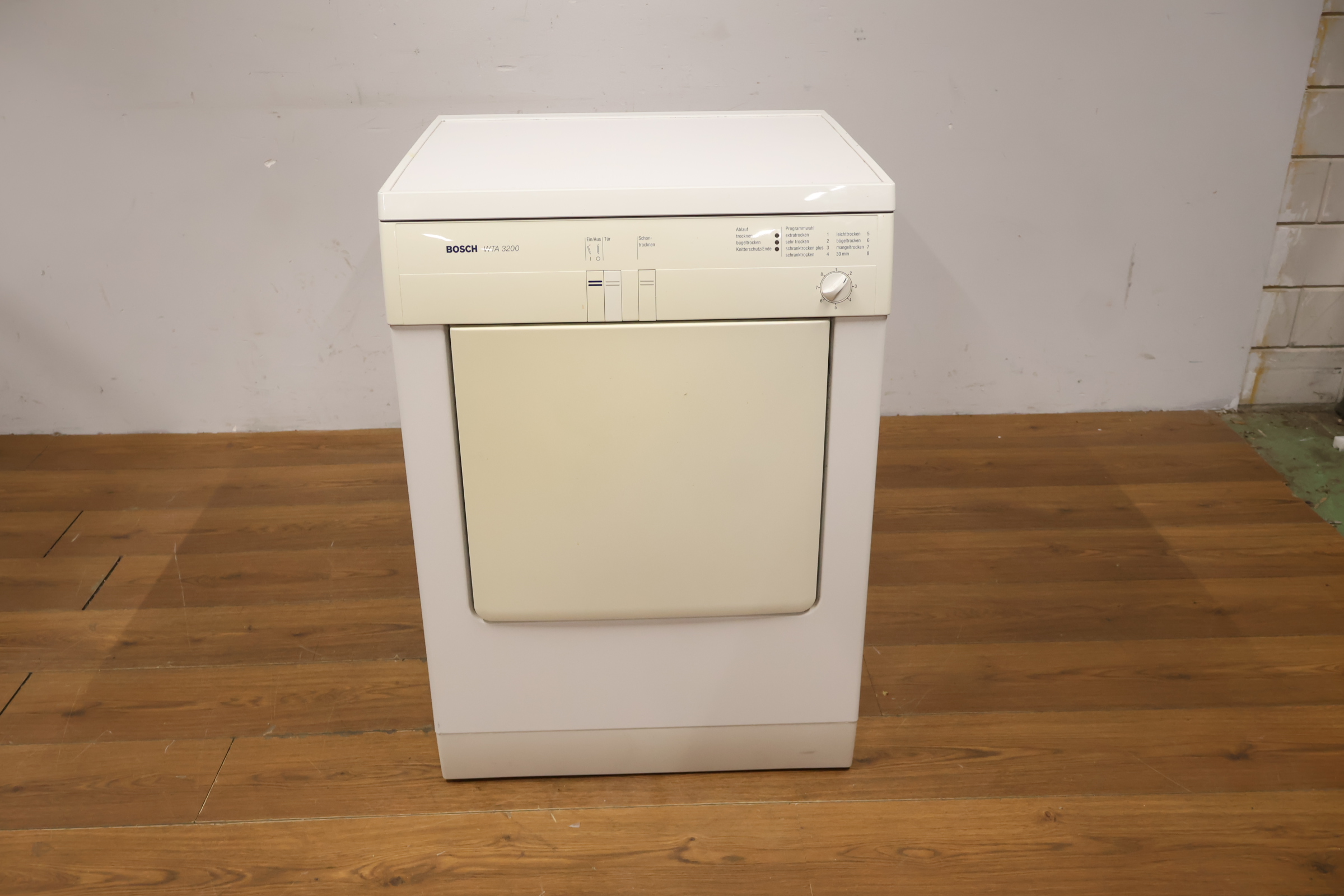 Bosch wasdroger – foto 15 – kavel bij GSD Auctions, Zoeterwoude
