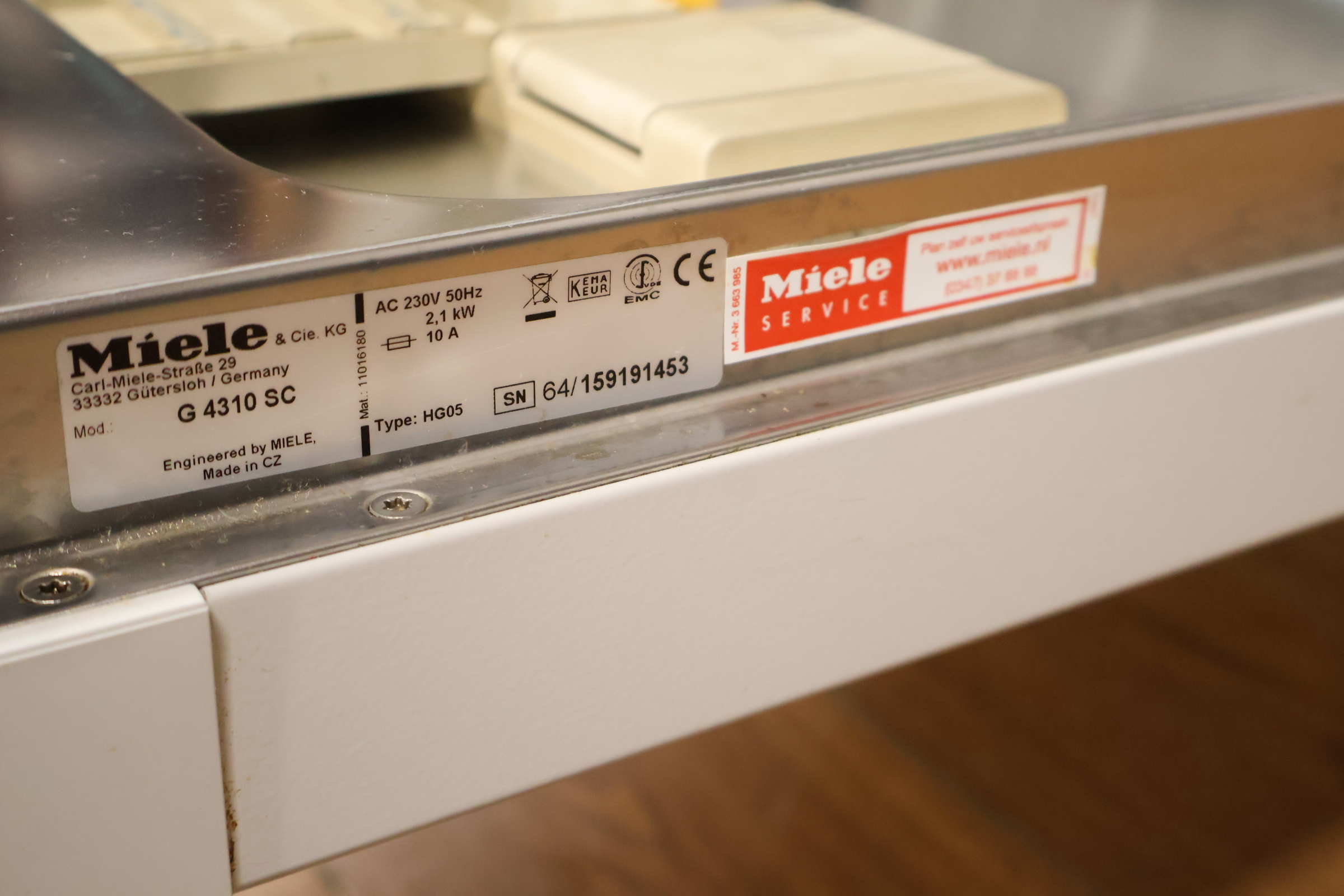 Miele vaatwasser wit – foto 13 – kavel bij GSD Auctions, Zoeterwoude