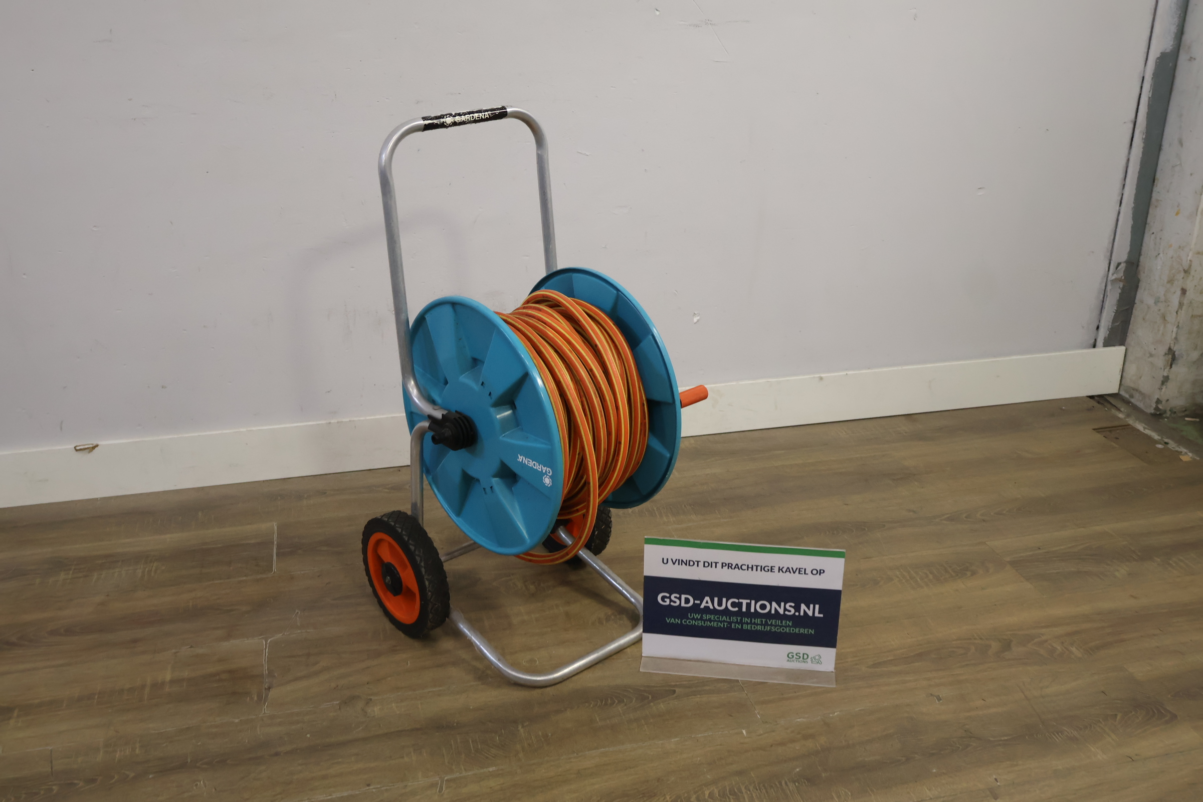 Gardena tuinslang haspel met oranje slang – foto 2 – kavel bij GSD Auctions, Zoeterwoude
