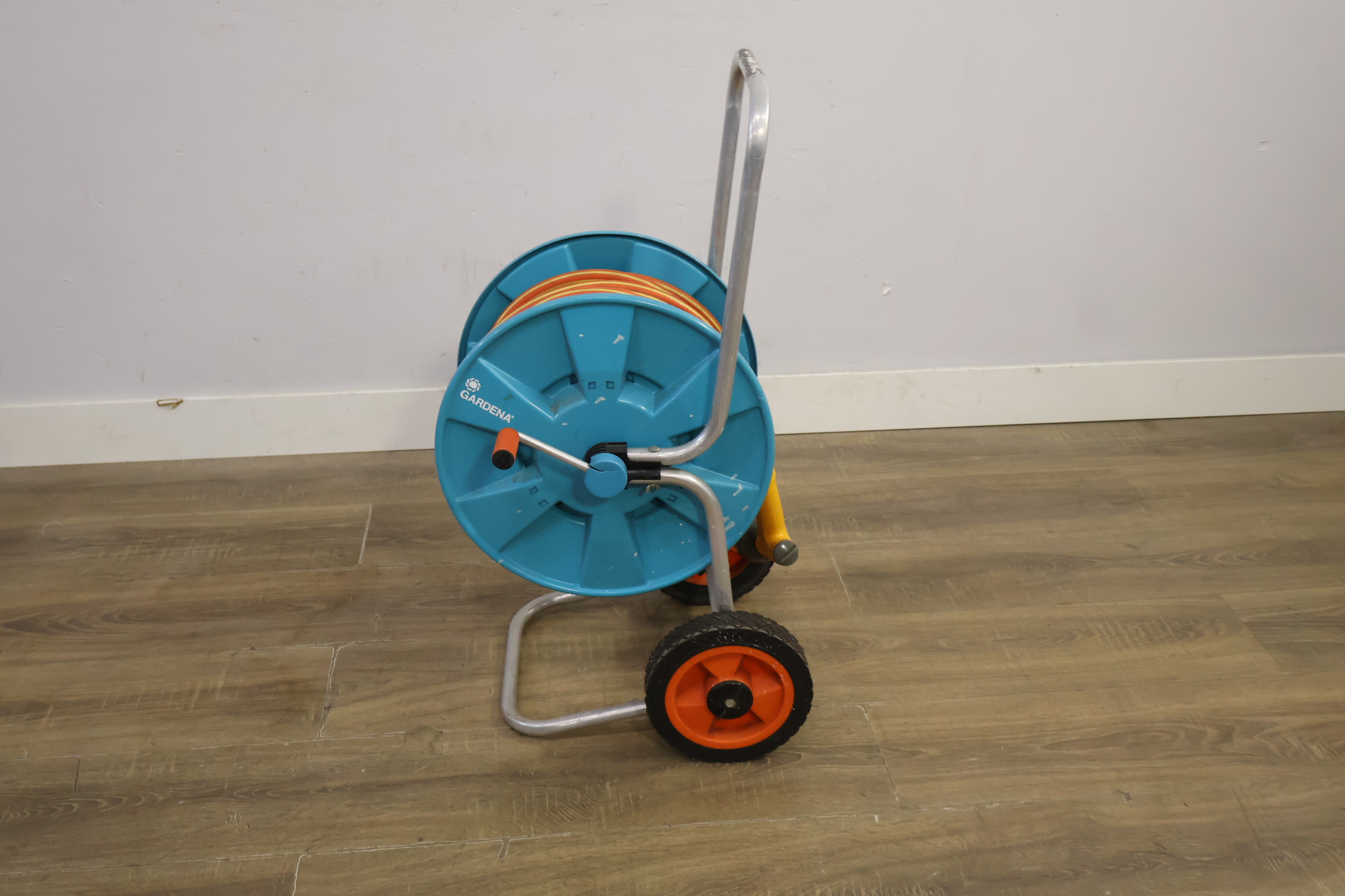 Gardena tuinslang haspel met oranje slang – foto 8 – kavel bij GSD Auctions, Zoeterwoude