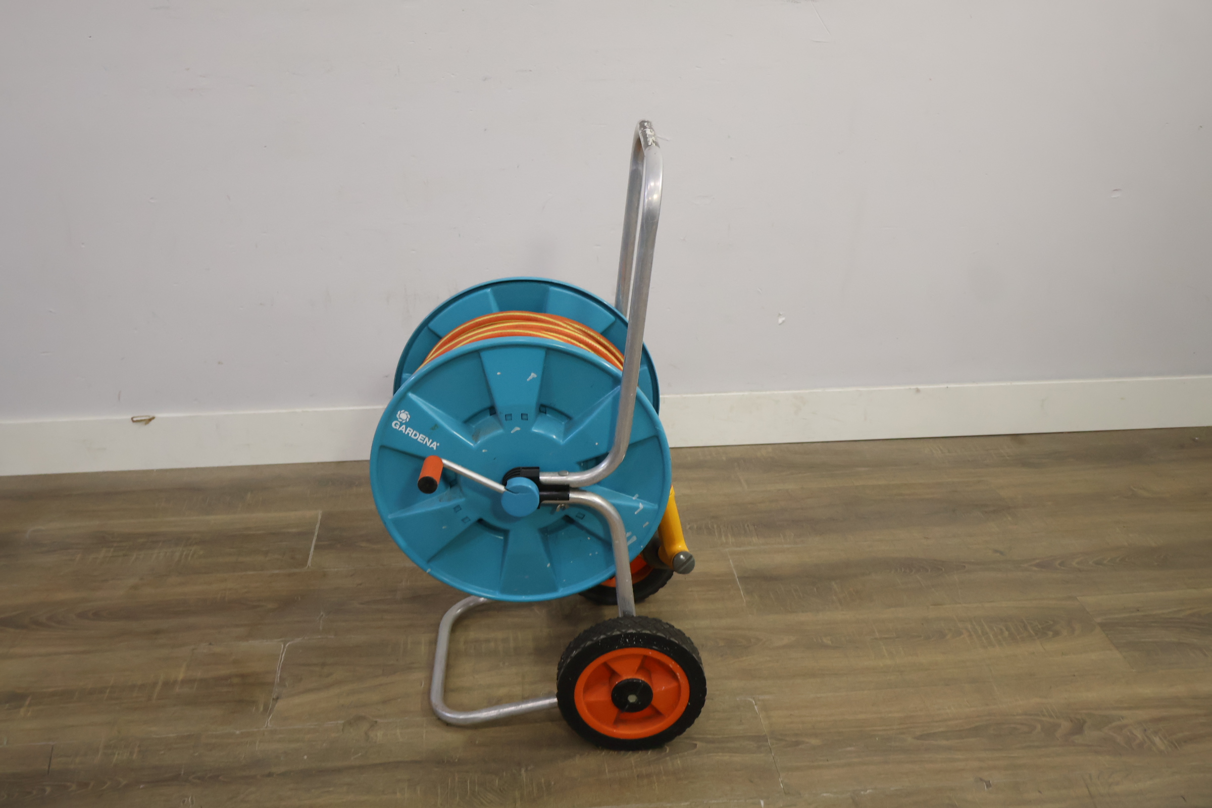 Gardena tuinslang haspel met oranje slang – foto 9 – kavel bij GSD Auctions, Zoeterwoude