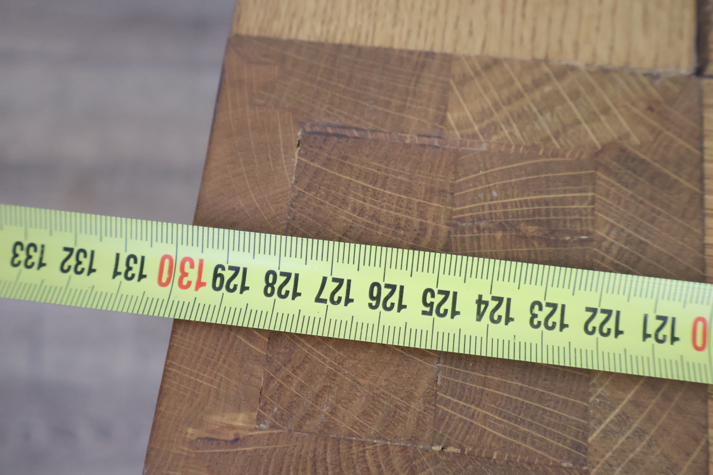 Houten lage salontafel met laden – foto 18 – kavel bij GSD Auctions, Zoeterwoude