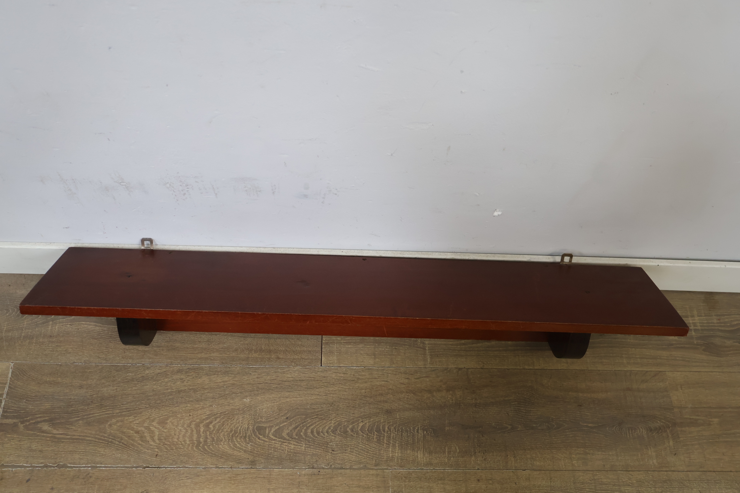 Houten kapstok met messing haken – foto 9 – kavel bij GSD Auctions, Zoeterwoude