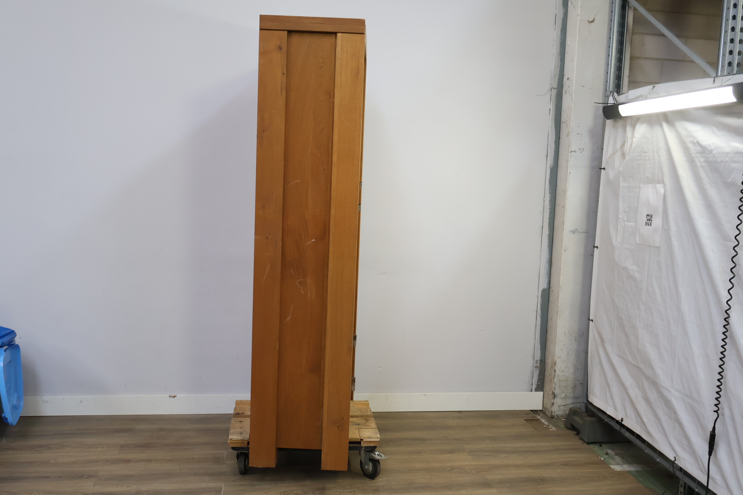 Houten kast met lades en deuren – foto 3 – kavel bij GSD Auctions, Zoeterwoude