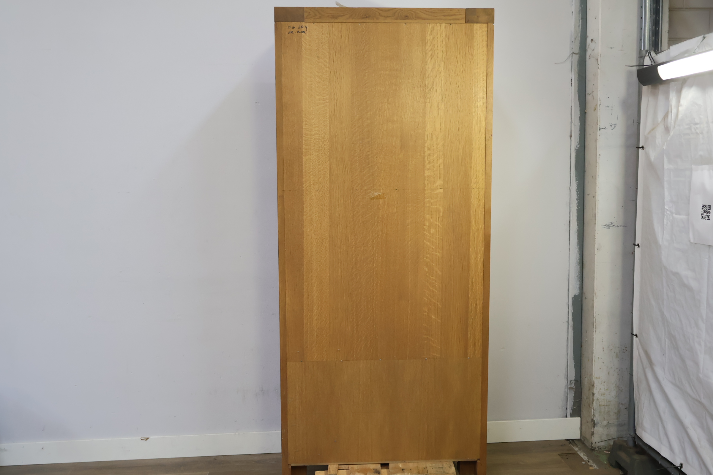 Houten kast met lades en deuren – foto 6 – kavel bij GSD Auctions, Zoeterwoude
