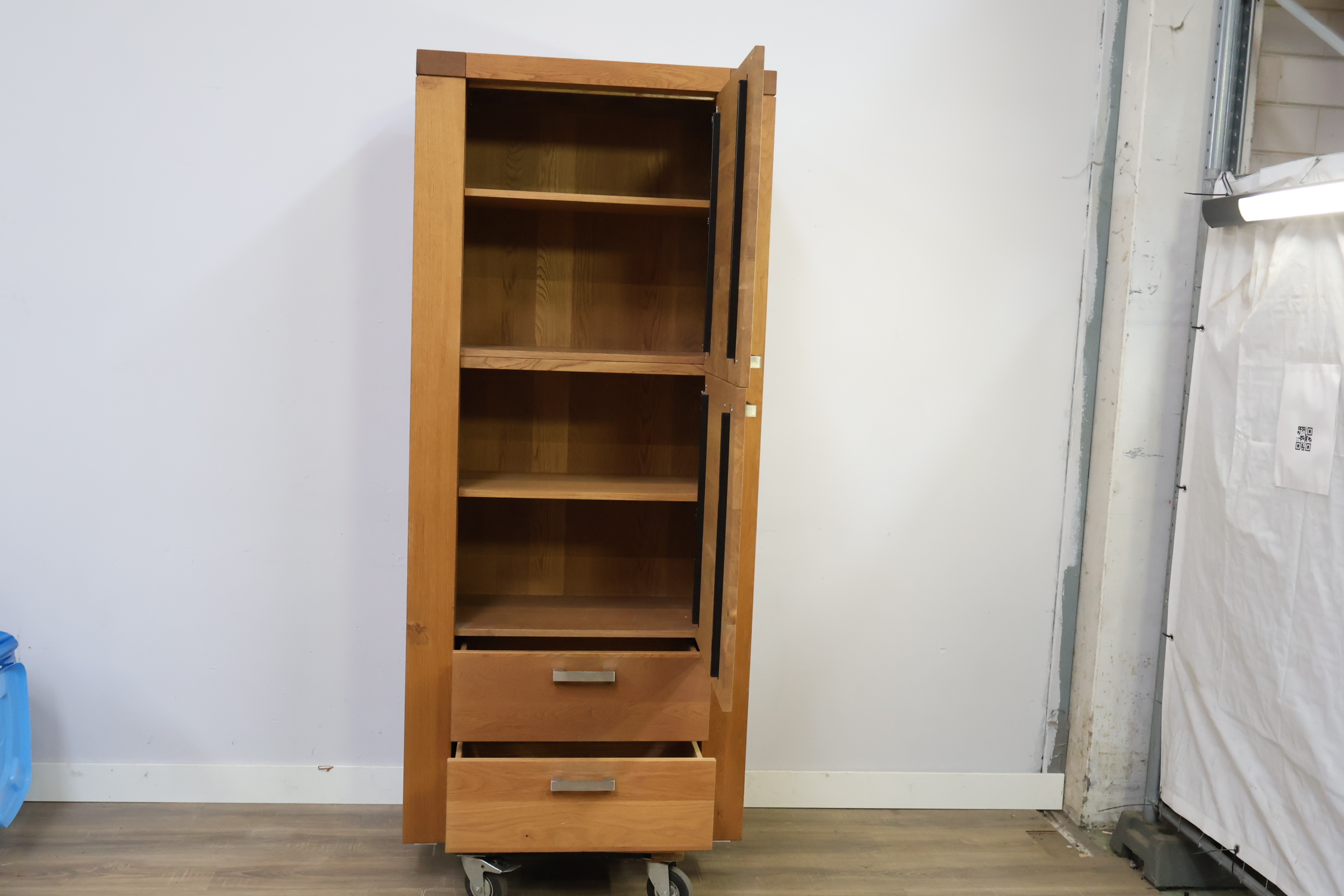 Houten kast met lades en deuren – foto 11 – kavel bij GSD Auctions, Zoeterwoude