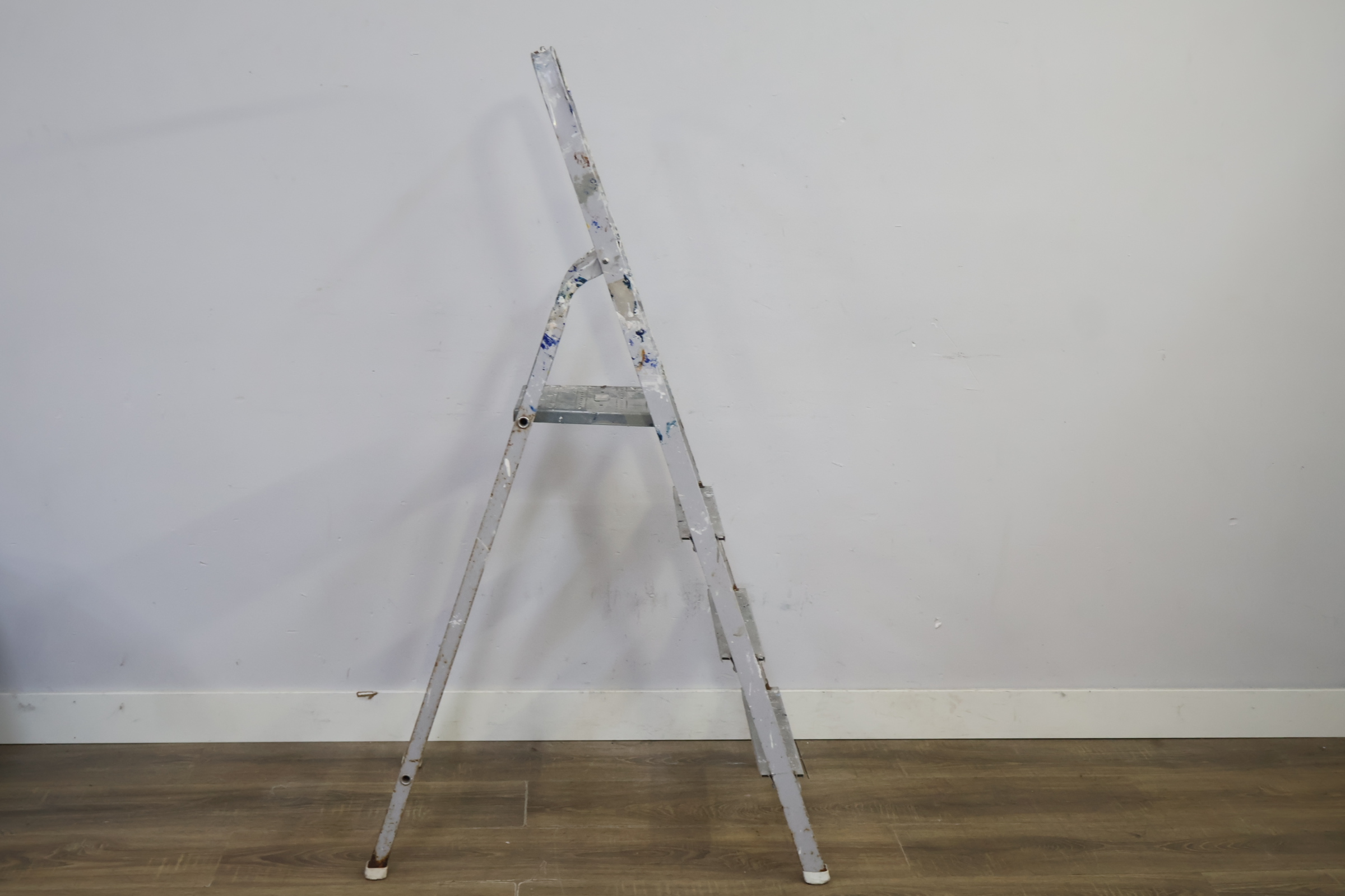 Verfijzertje aluminium met 4 treden – foto 4 – kavel bij GSD Auctions, Zoeterwoude