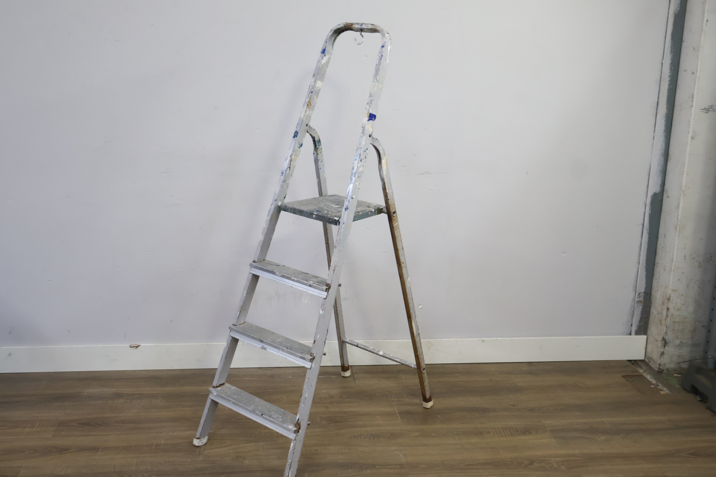 Verfijzertje aluminium met 4 treden – foto 9 – kavel bij GSD Auctions, Zoeterwoude