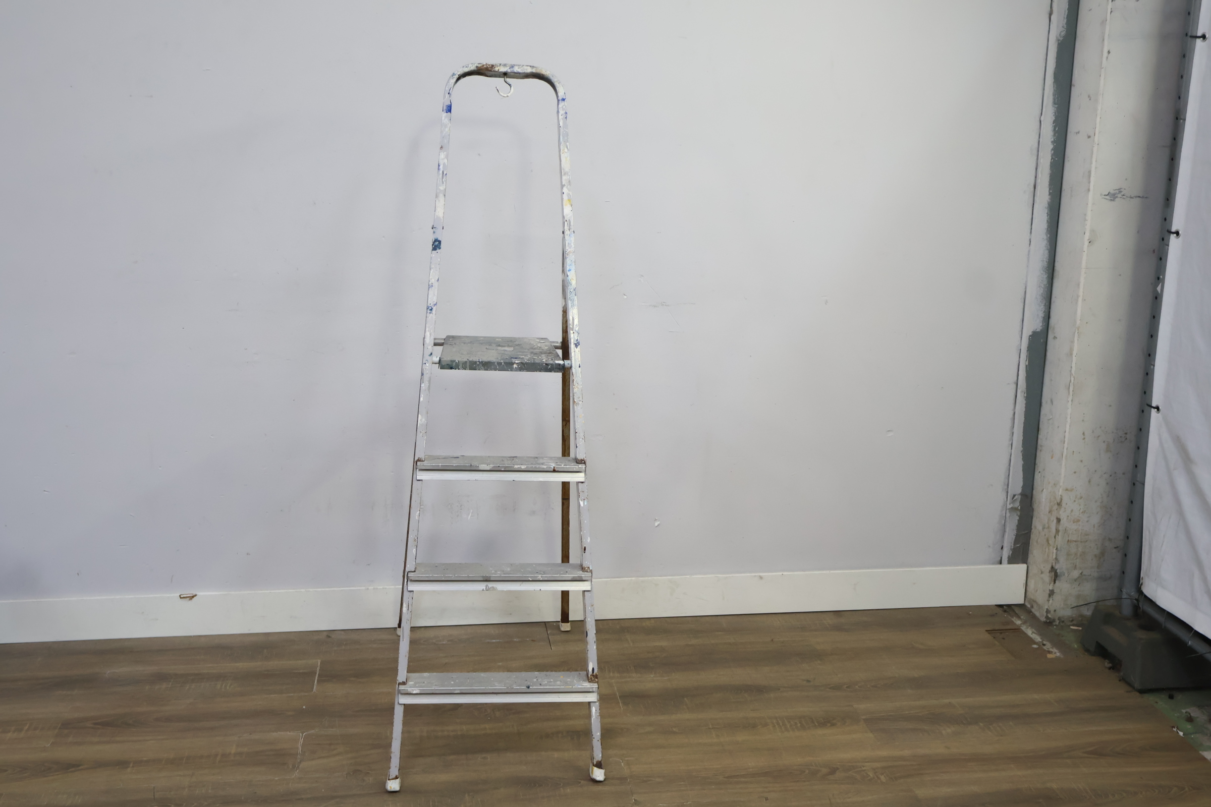 Verfijzertje aluminium met 4 treden – foto 11 – kavel bij GSD Auctions, Zoeterwoude