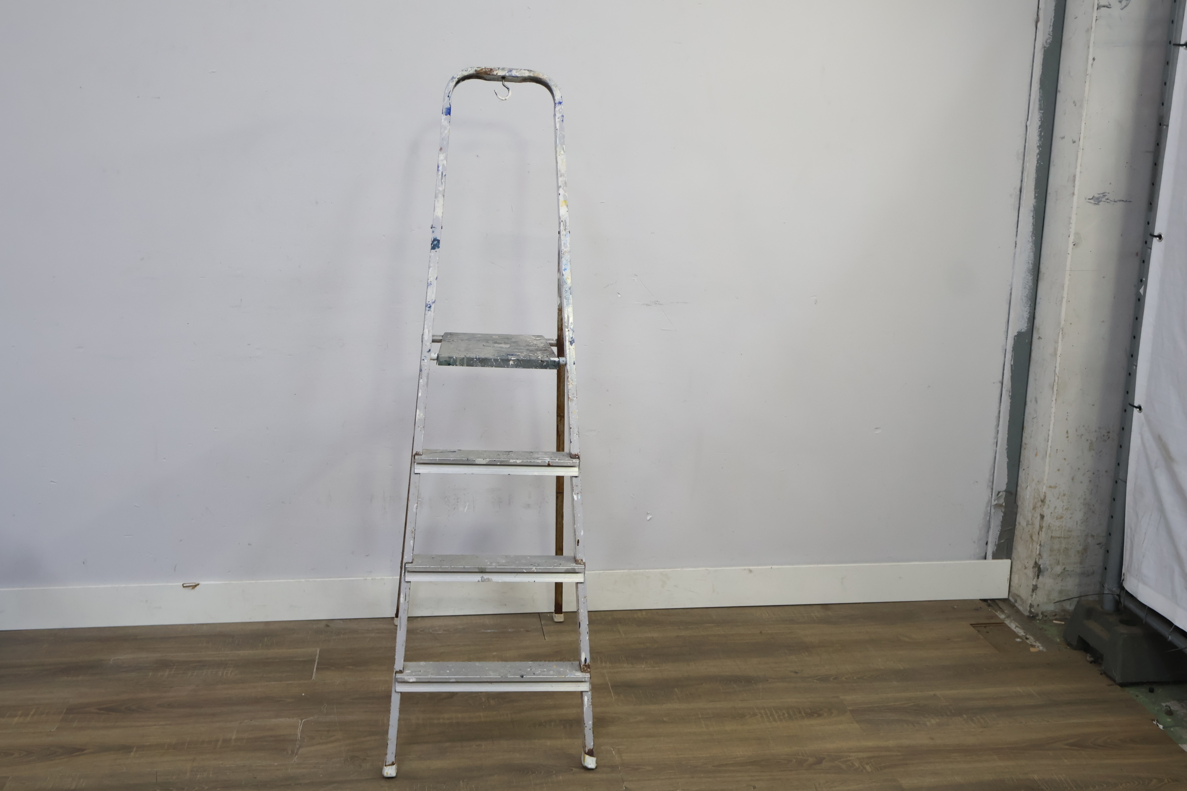 Verfijzertje aluminium met 4 treden – foto 12 – kavel bij GSD Auctions, Zoeterwoude